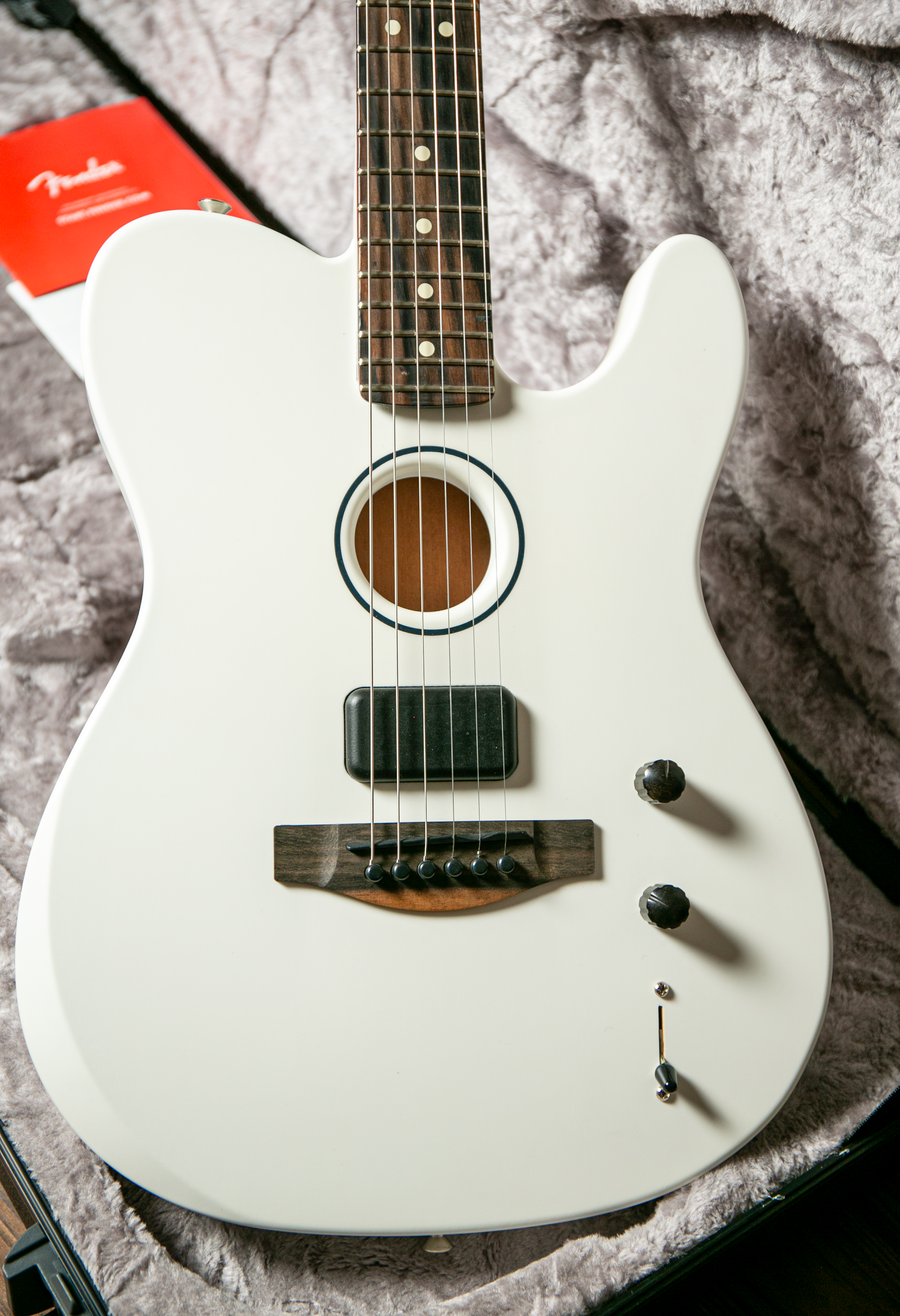 2024 Fender Limited Edition Finneas American Acoustasonic Telecaster/Satin Arctic White
