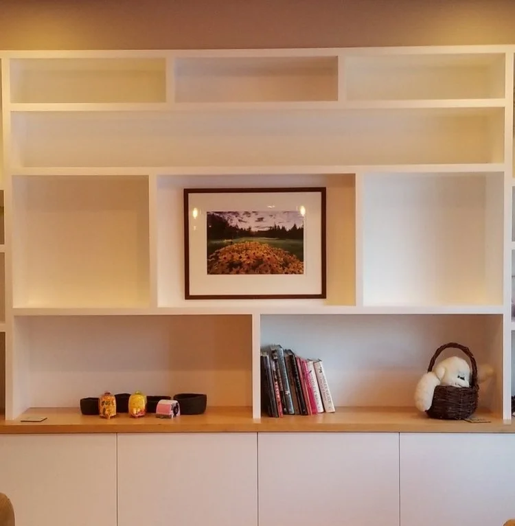 Built in book shelf.jpg