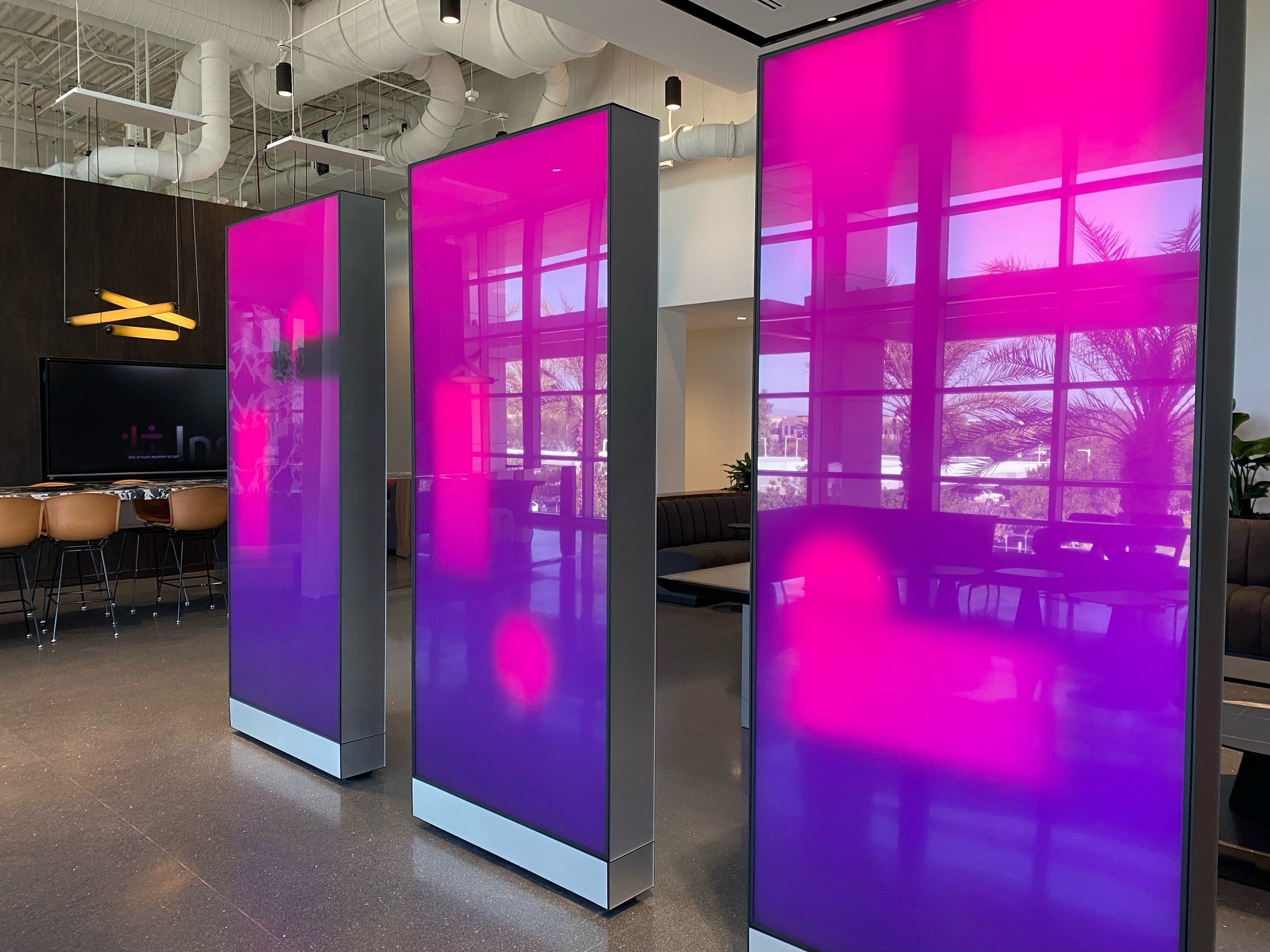 Digital Glass large vertical displays