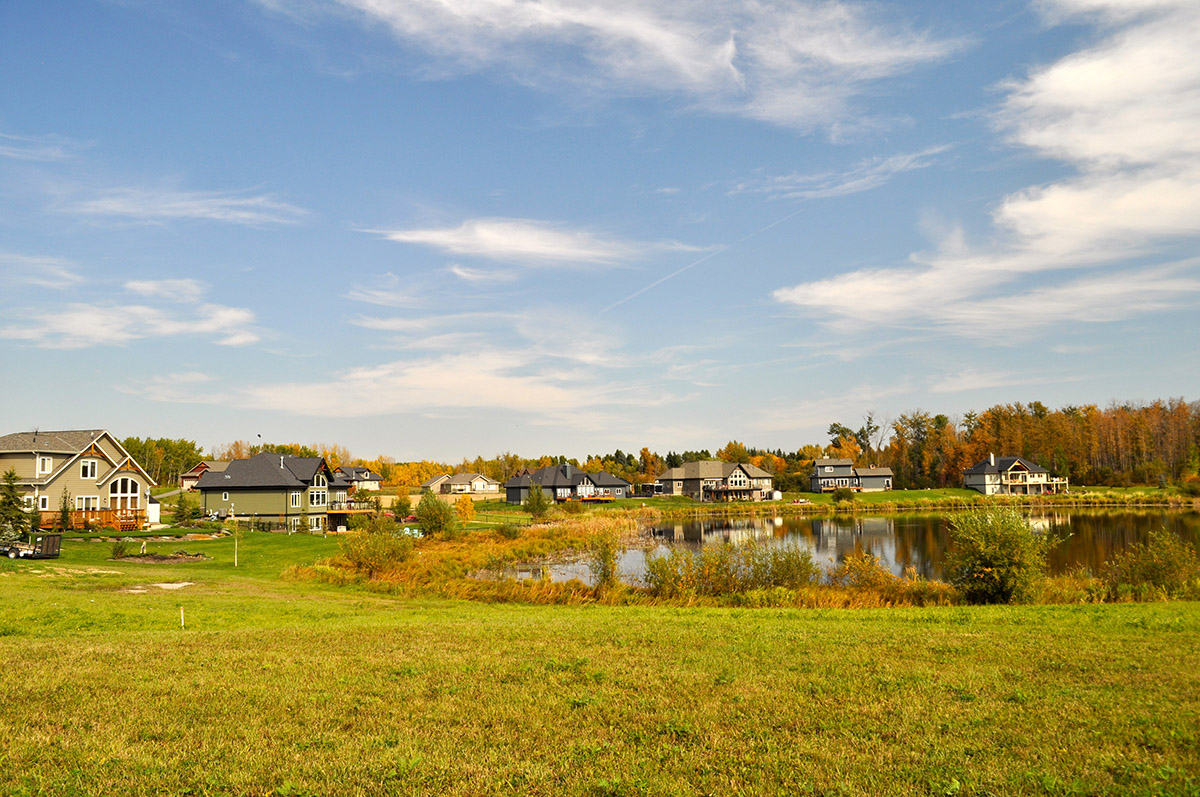 Loon Lake Homes Fall 2014-1200px.jpg