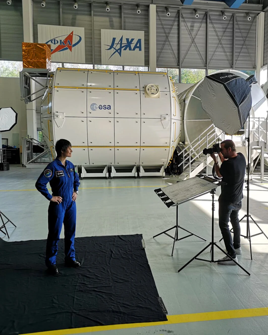 Fly me to the moon with Samantha Cristoforreti