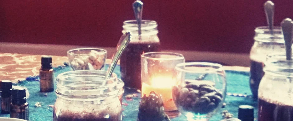 Niema-CacaoAutEquinAltar1cropped-940x390.jpg