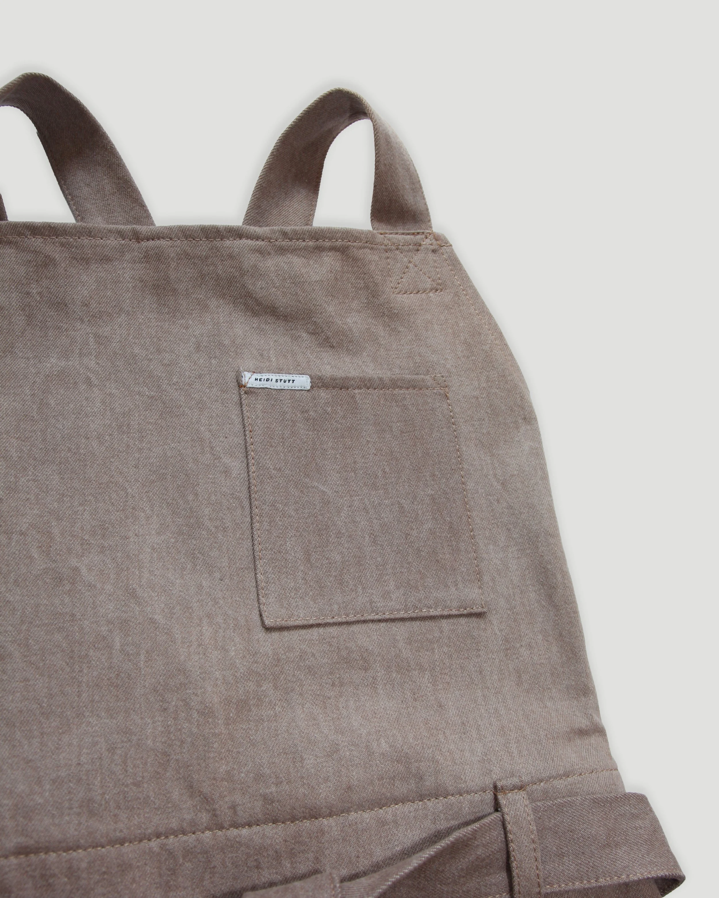 close up apron.jpg