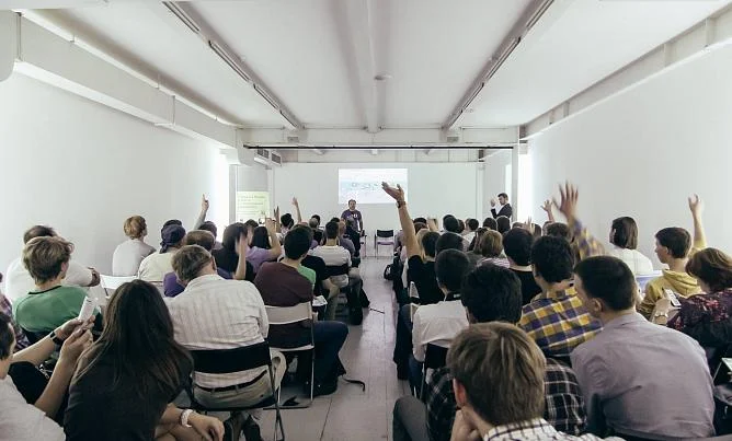 Flacon cinema MOCT show.jpg