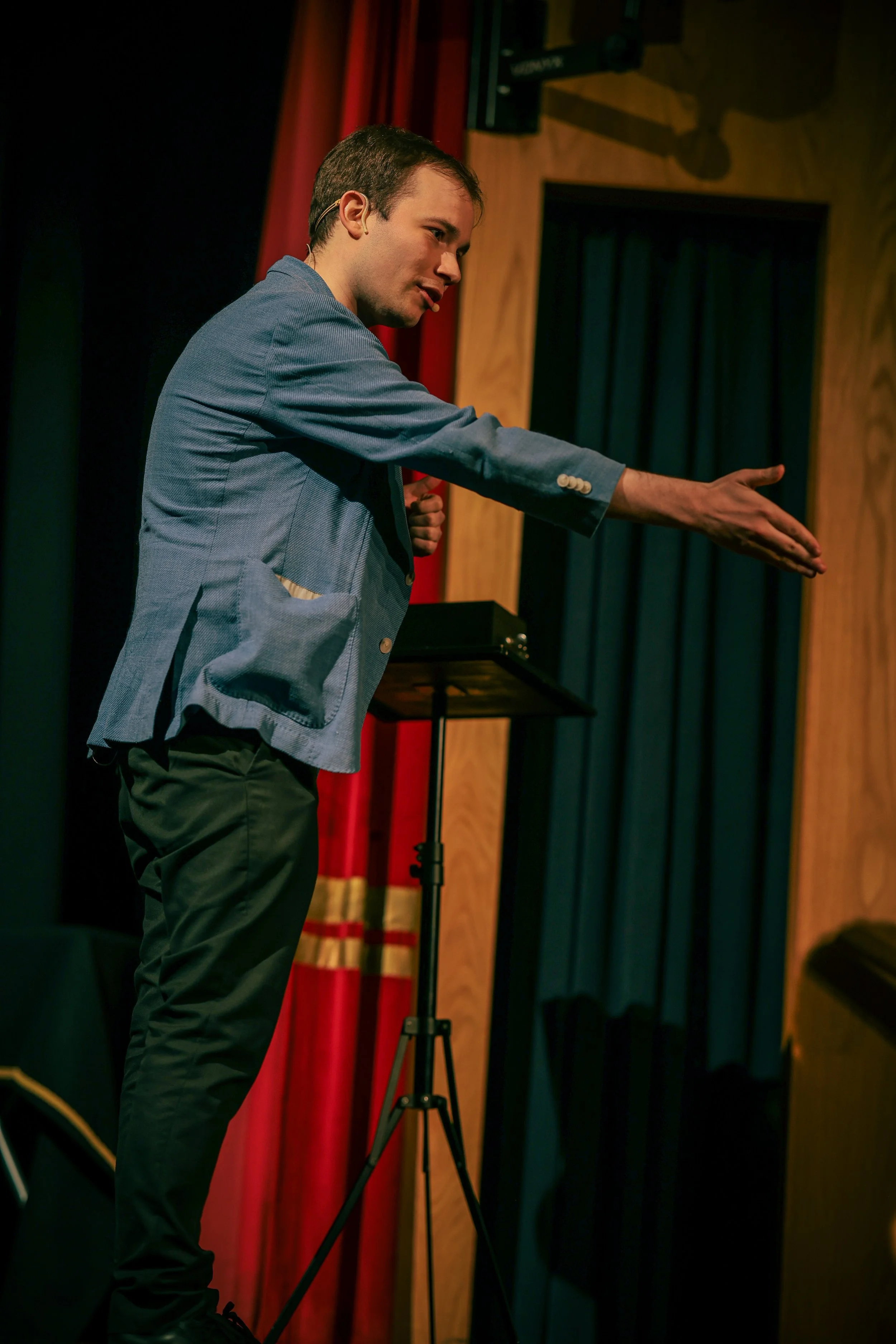 Jaie Blunt Comedy Stage Magic at Smoke &amp; Mirrors | Bristol – 8:00 pm 