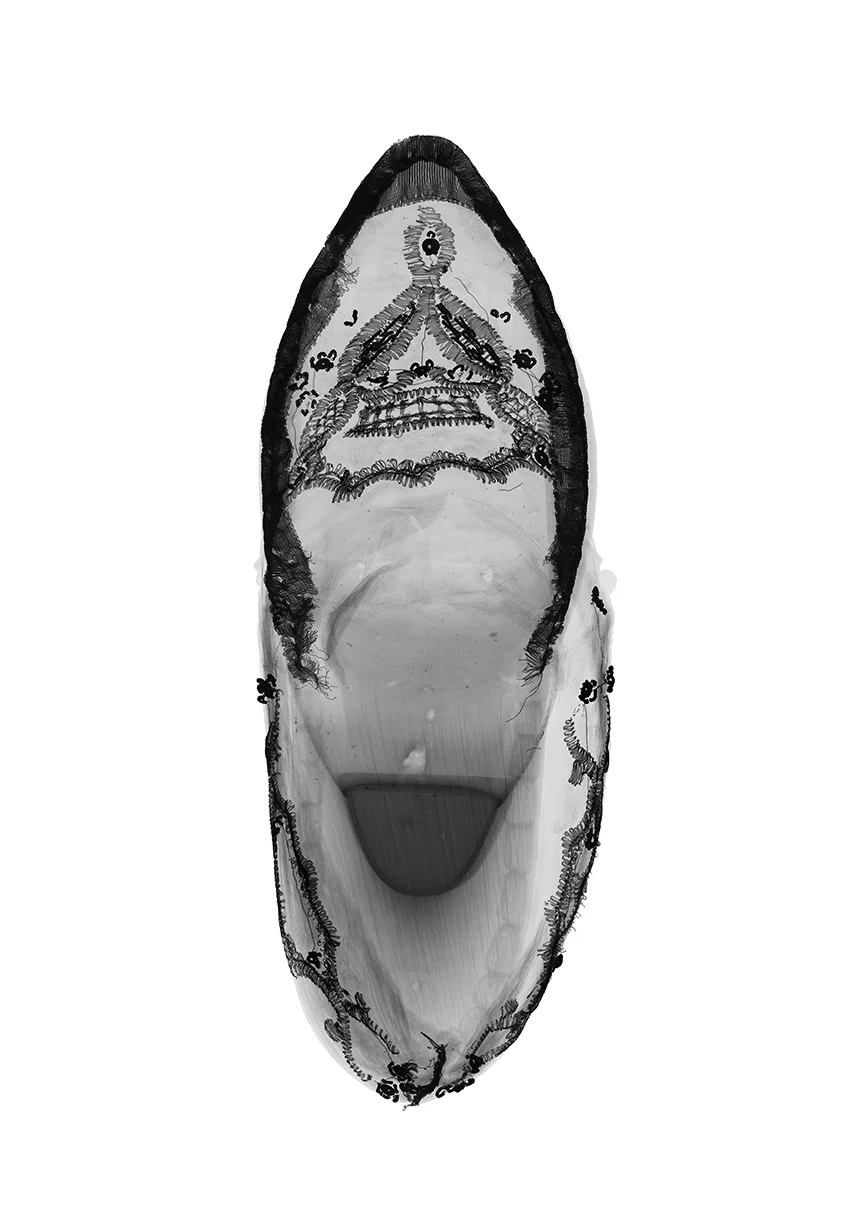 Shoe from above - 1700-1725 (MISC 6 + A 1966)