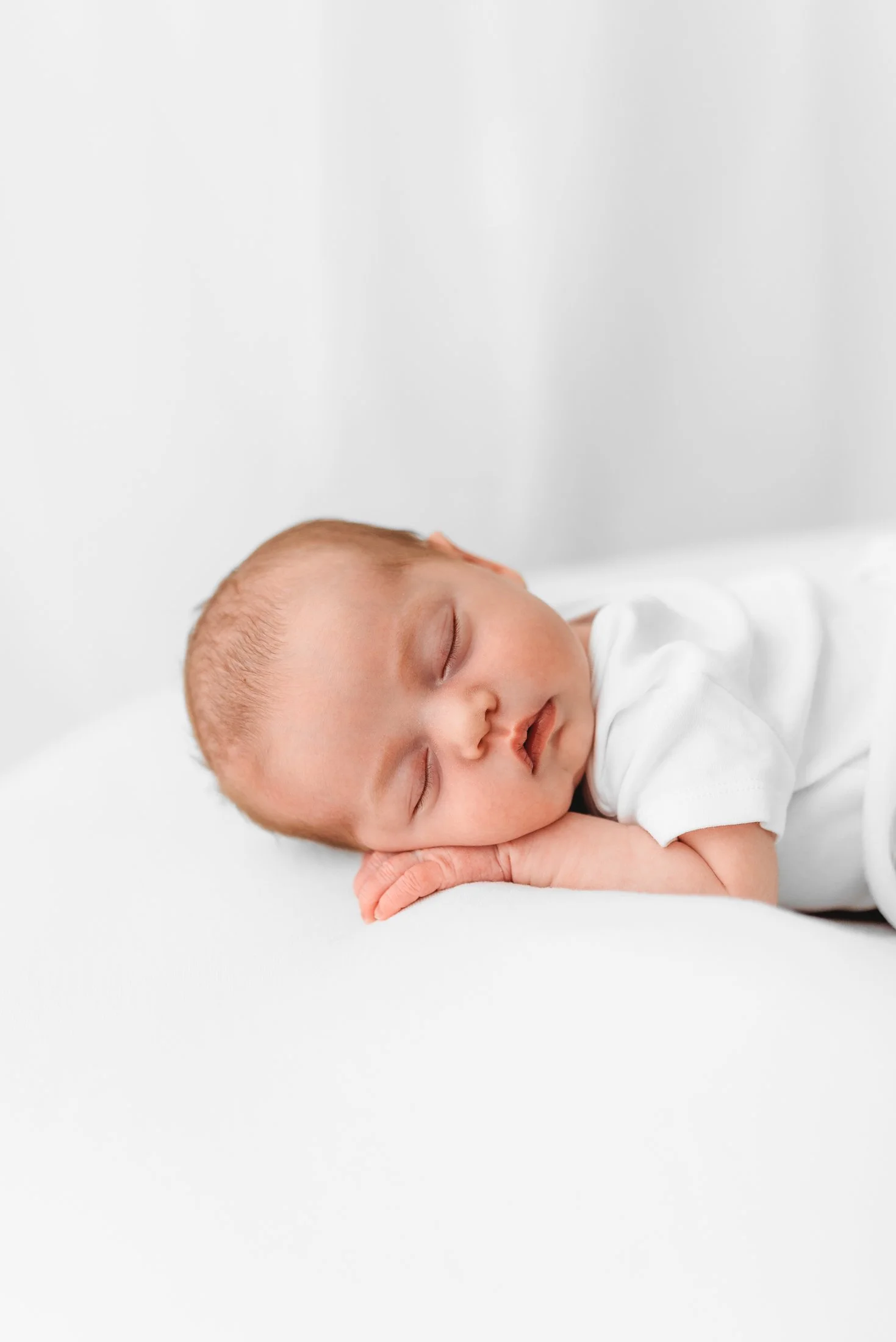 newborn photography bracknell natural baby studio session