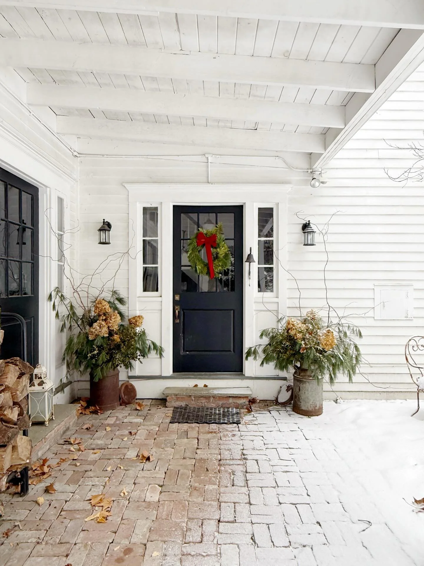 Making a list (or several!), and checking it twice. I feel like I have so many lists on the go right now, but slowly I am getting through them. The urns at the back door are now done, filled with what I could forage from the yard. Usually I try to ma