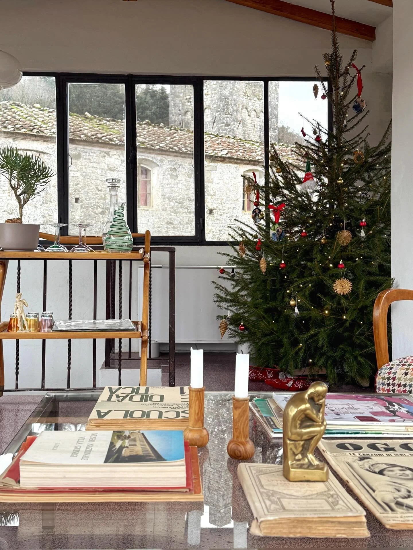 A last look at Christmas at #casarosa before taking down our tree tomorrow and starting the new year with a clean slate. So much to be thankful for this past year, but also acknowledging that there was so much tragedy affecting many around us. My wis