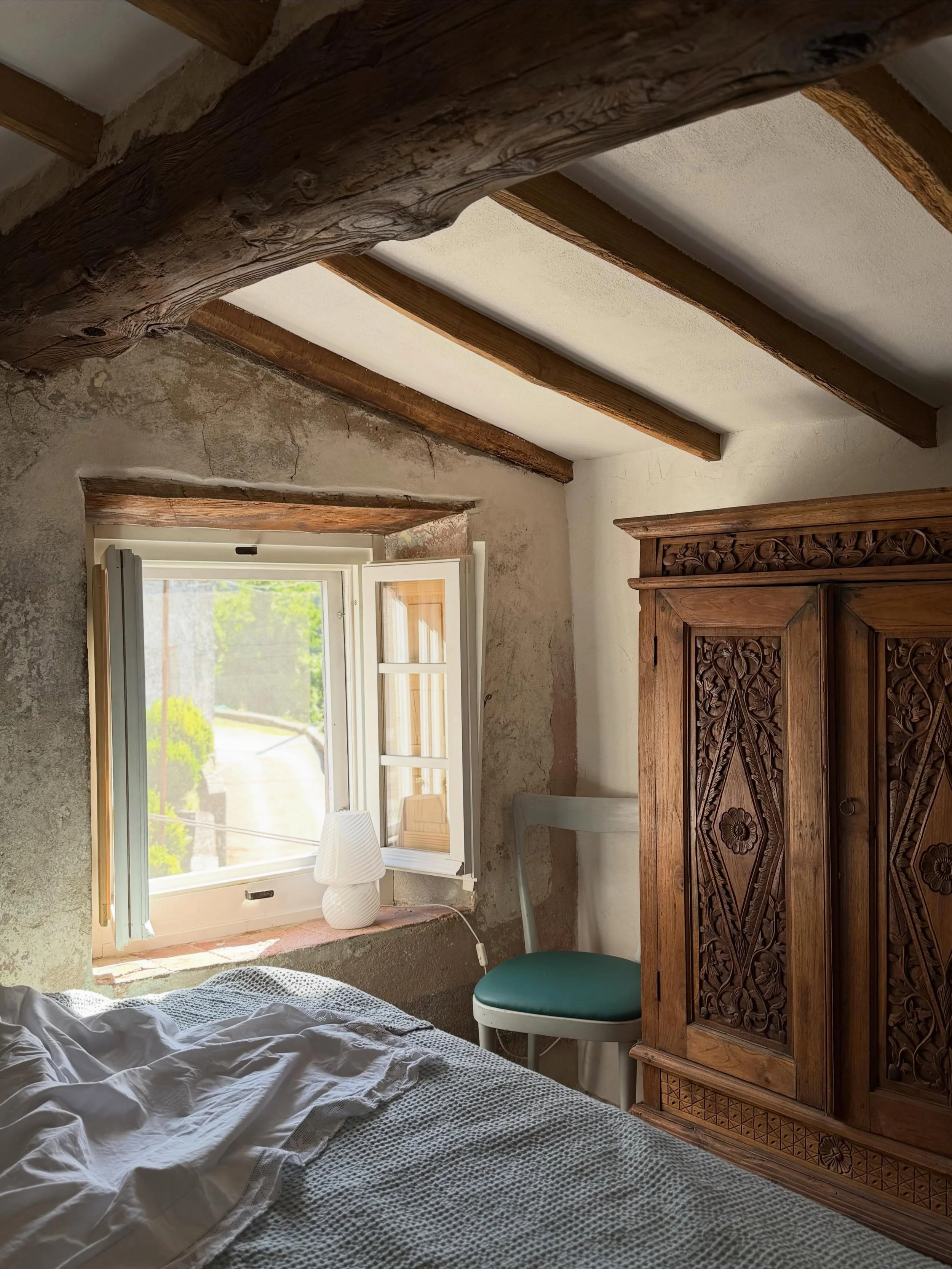 Sunday stills.

I woke this morning in my daughter&rsquo;s room to the sound of church bells ringing through the village and, after my first full night&rsquo;s sleep since arriving at Casa Rosa nearly a week ago, it felt like absolute heaven 🤍.

My 