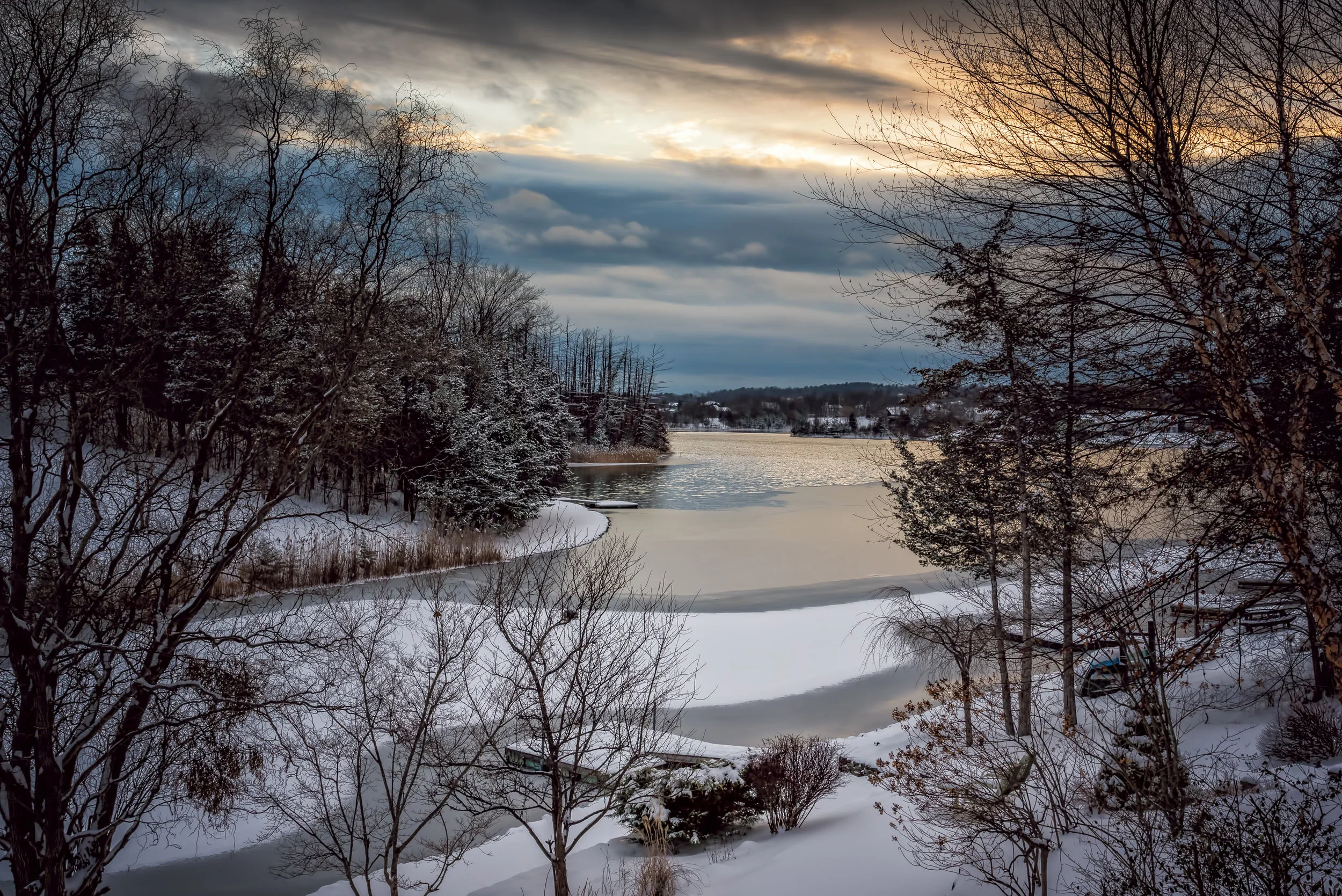 In a Sleepy Hollow - Nikon D7100, 1/400 @ f/10, ISO 200, 55mm. See the poem of the same title in the Poetry Section.
