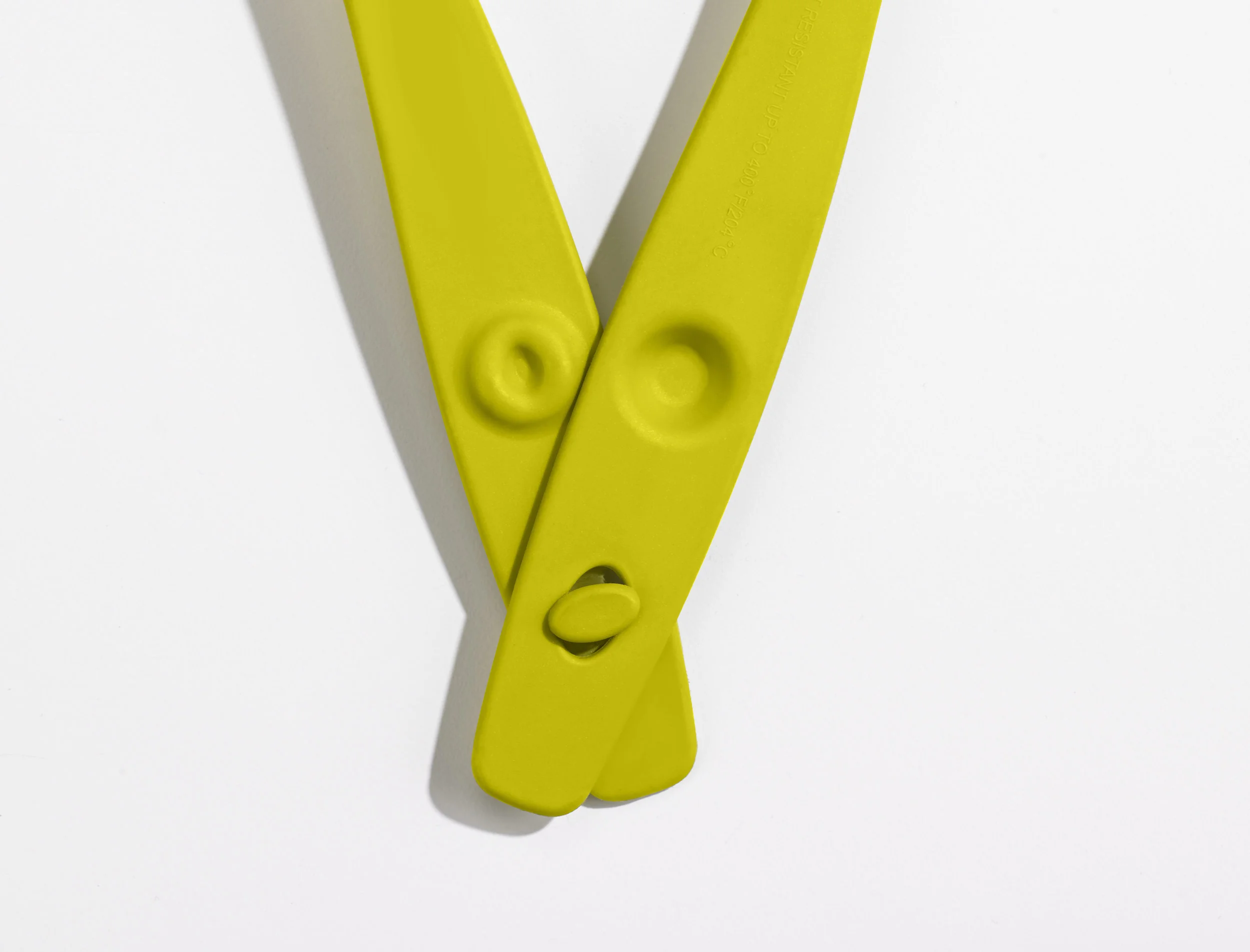 TONGS_PASTA_GREEN_OPEN_2.jpg