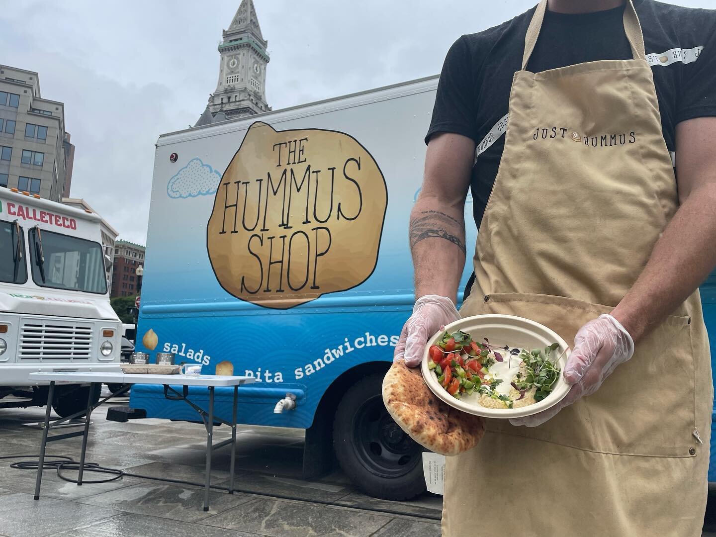 No better way to brighten up a gloomy day than with a bowl from the Hummus Shop ⛈️☀️#hummus #falafel #foodtruck #boston #tasty