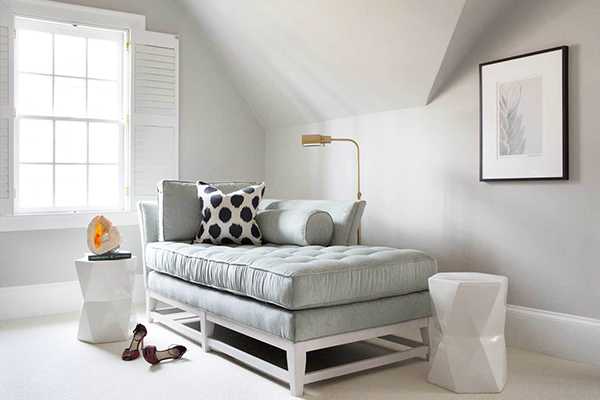 gray-daybed-guest-bedroom-e1445888367349.jpeg