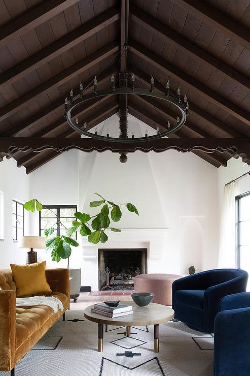 Design by @katiemartinezdesign. Photo by @suzannascottphoto.