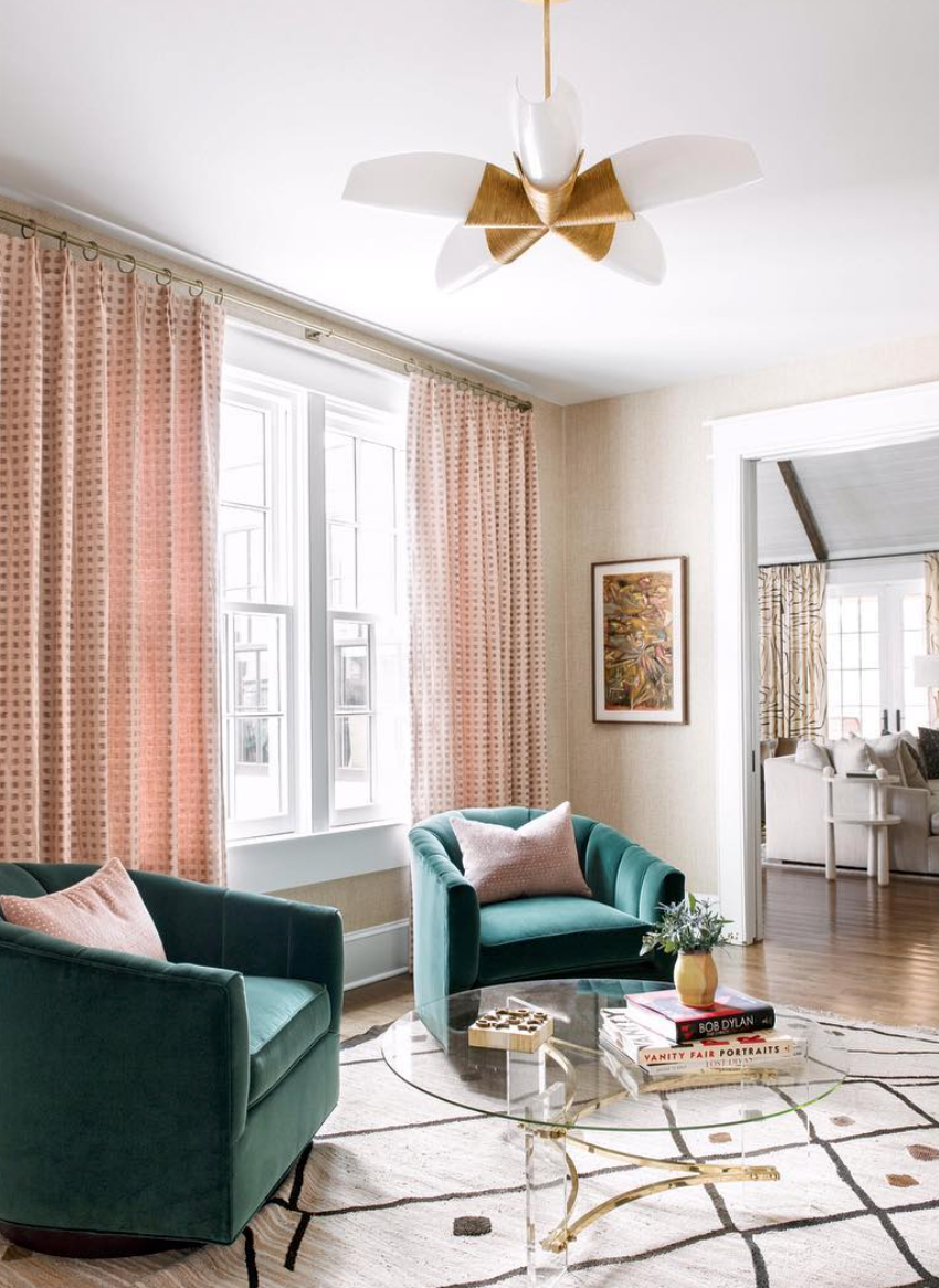 Design by @cortneybishopdesign. Photo by @kccharlottephoto.