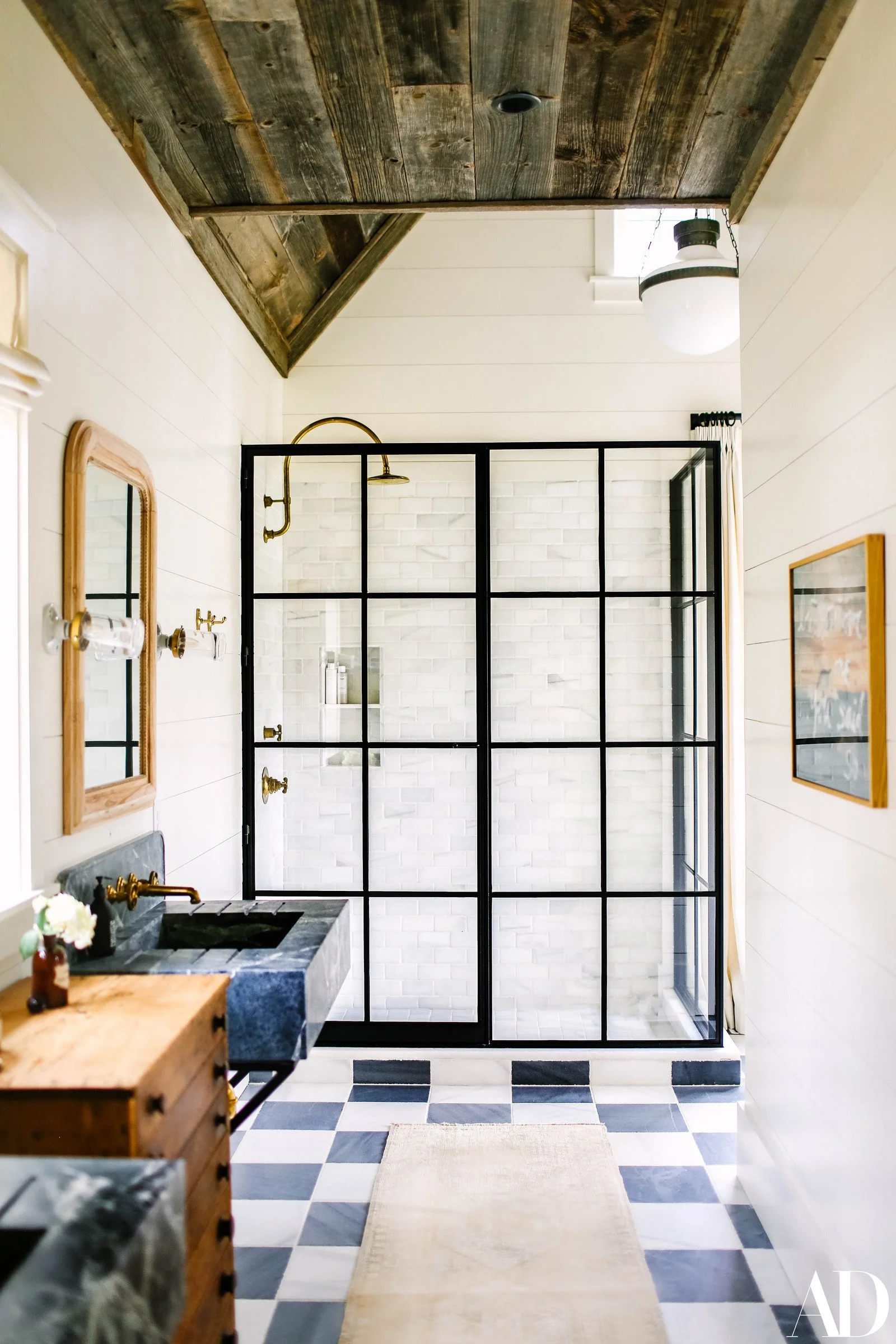 This design is the big inspiration behind the master in our most recent project. | Image via Architectural Digest
