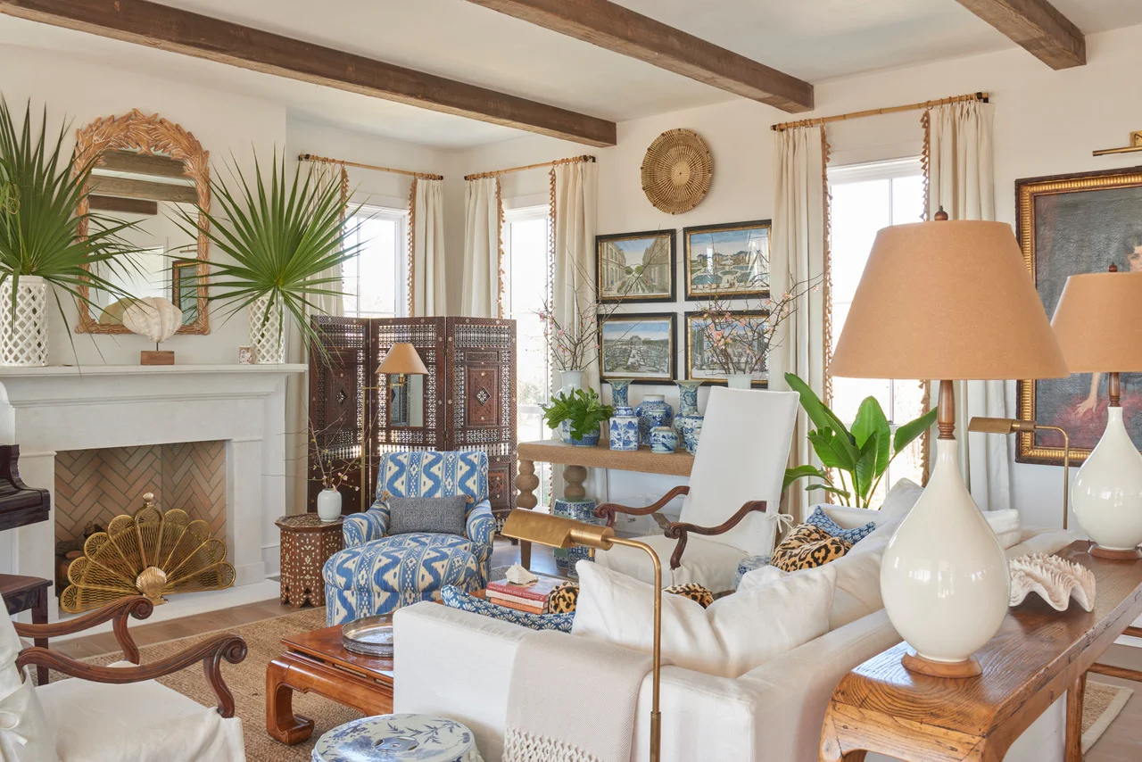 scout_and_nimble_island_charmer_livingroom2.jpg