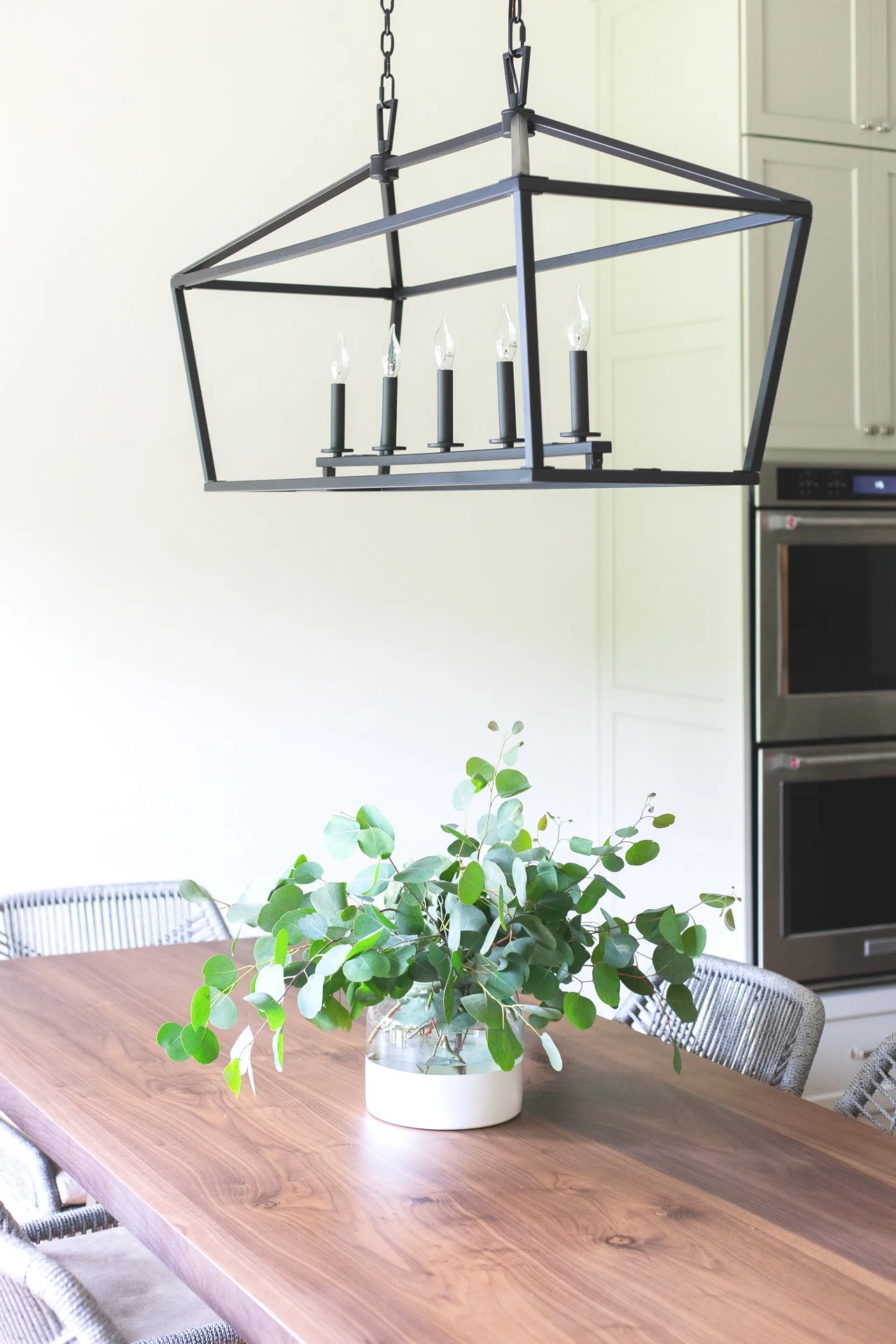 scout_and_nimble_hinkson_house_lighting3.jpg