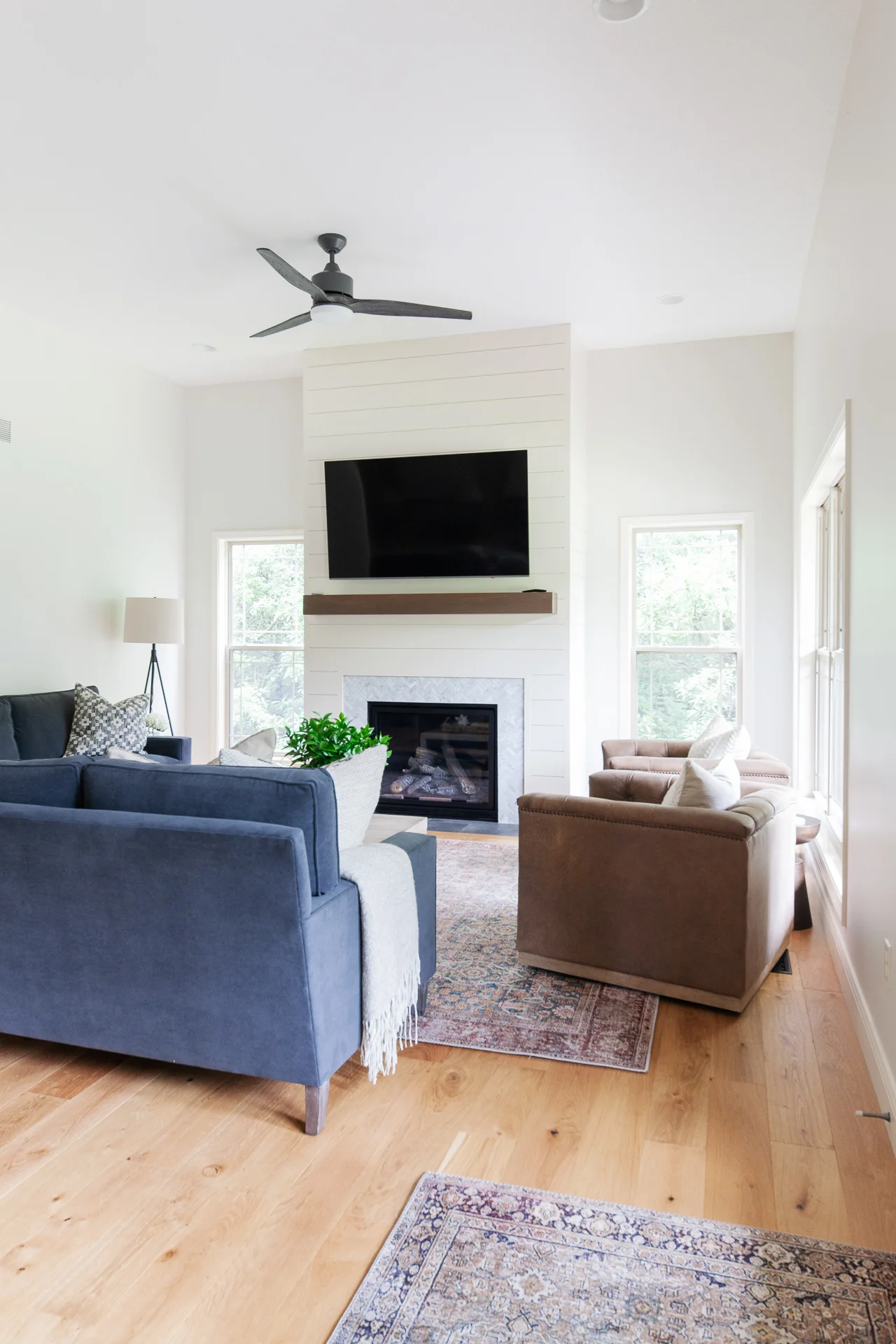 Hinkson-House-Home-Reveal-Scout-And-Nimble-Transistional-Kitchen-Low-Res_67.jpg