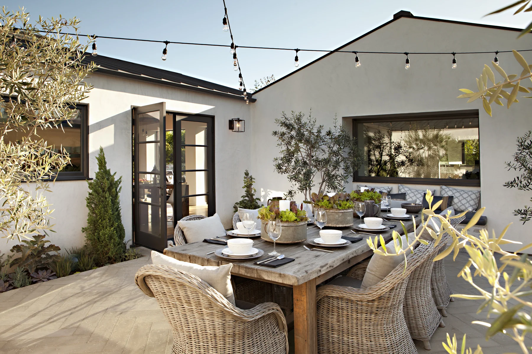 Design by Eric Olsen Design | Photography by Karyn Millet