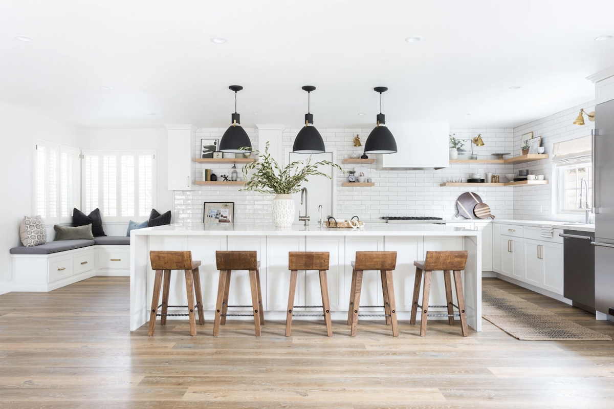 Design by Lindsey Brooke Design | Photo by Amy Bartlam