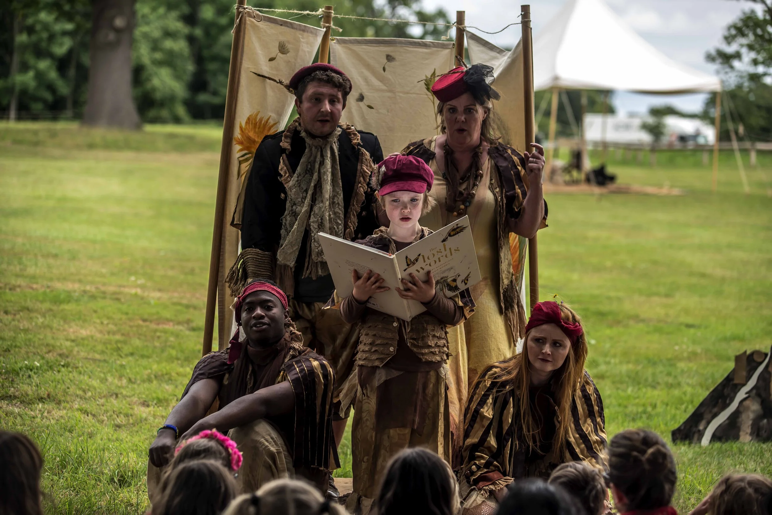 SFS Folk By The Oak58827.JPG