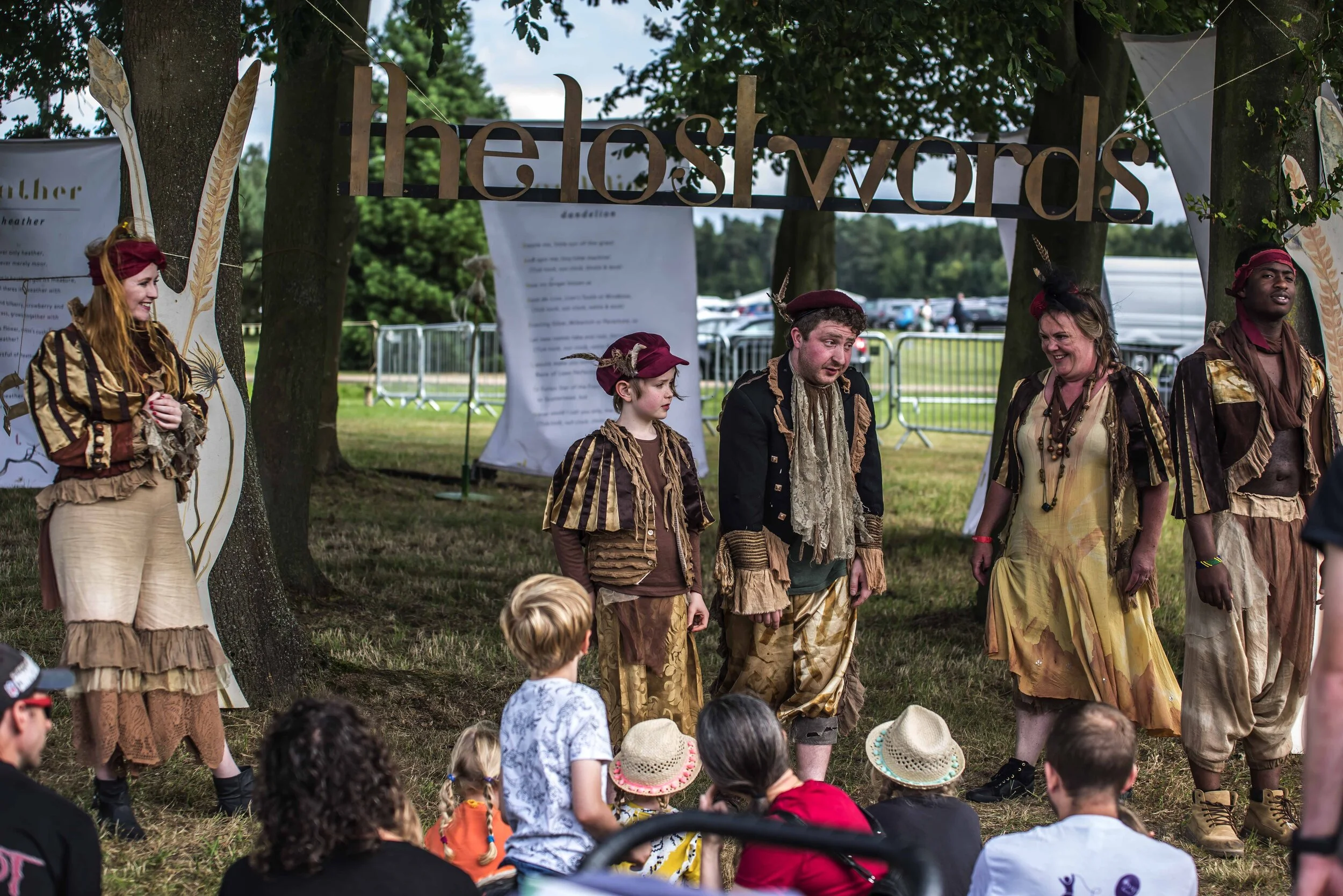 SFS Folk By The Oak58863.JPG