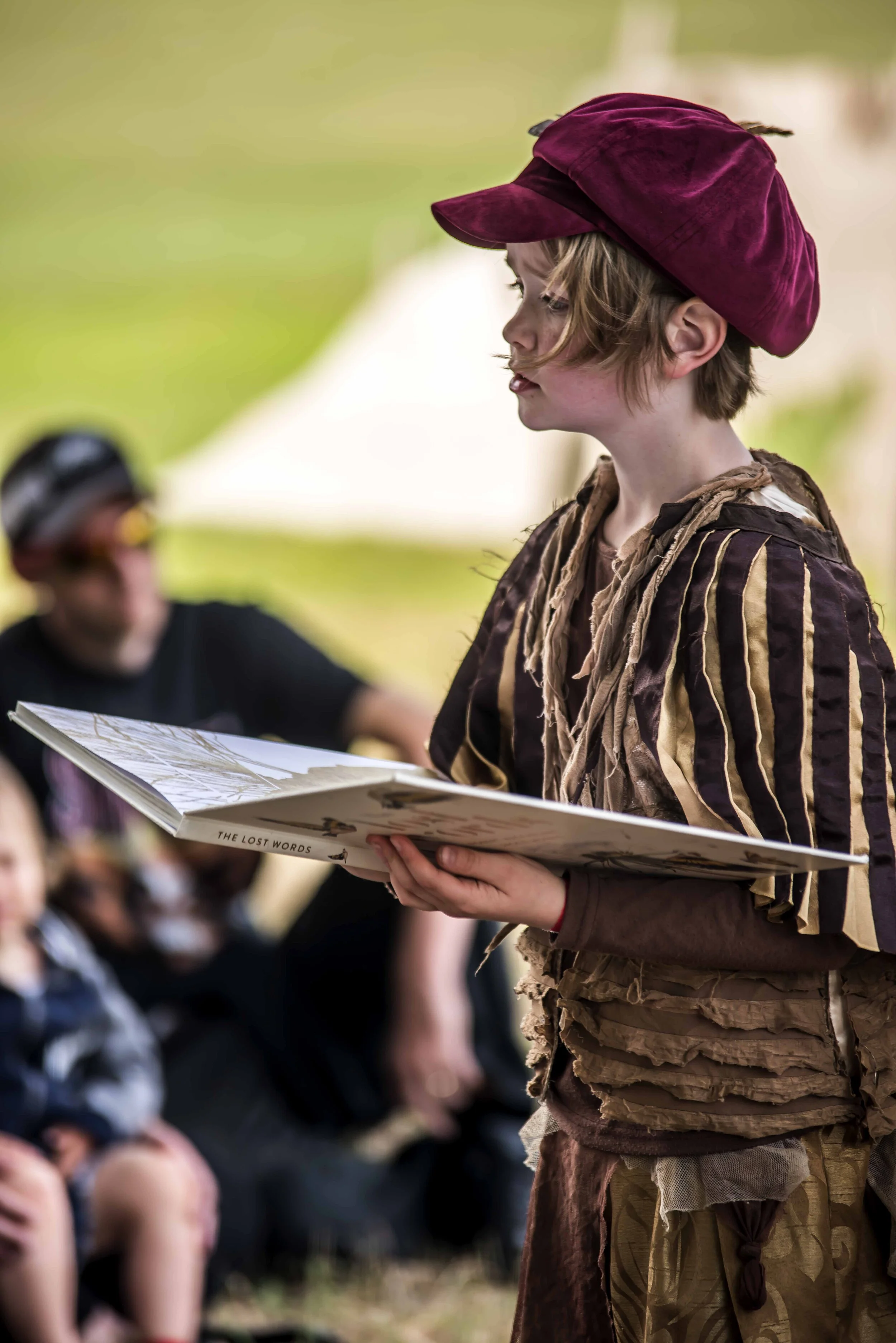 SFS Folk By The Oak58865.JPG