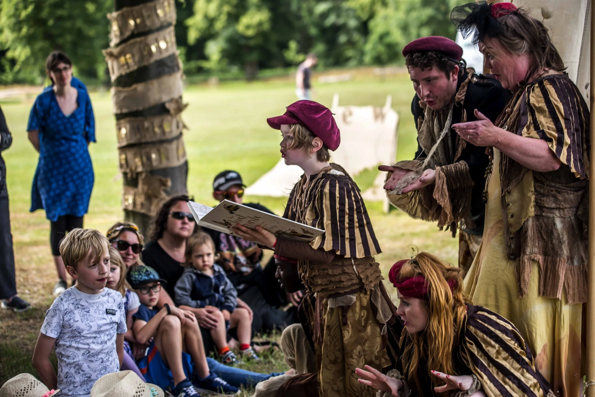 SFS Folk By The Oak58866.JPG