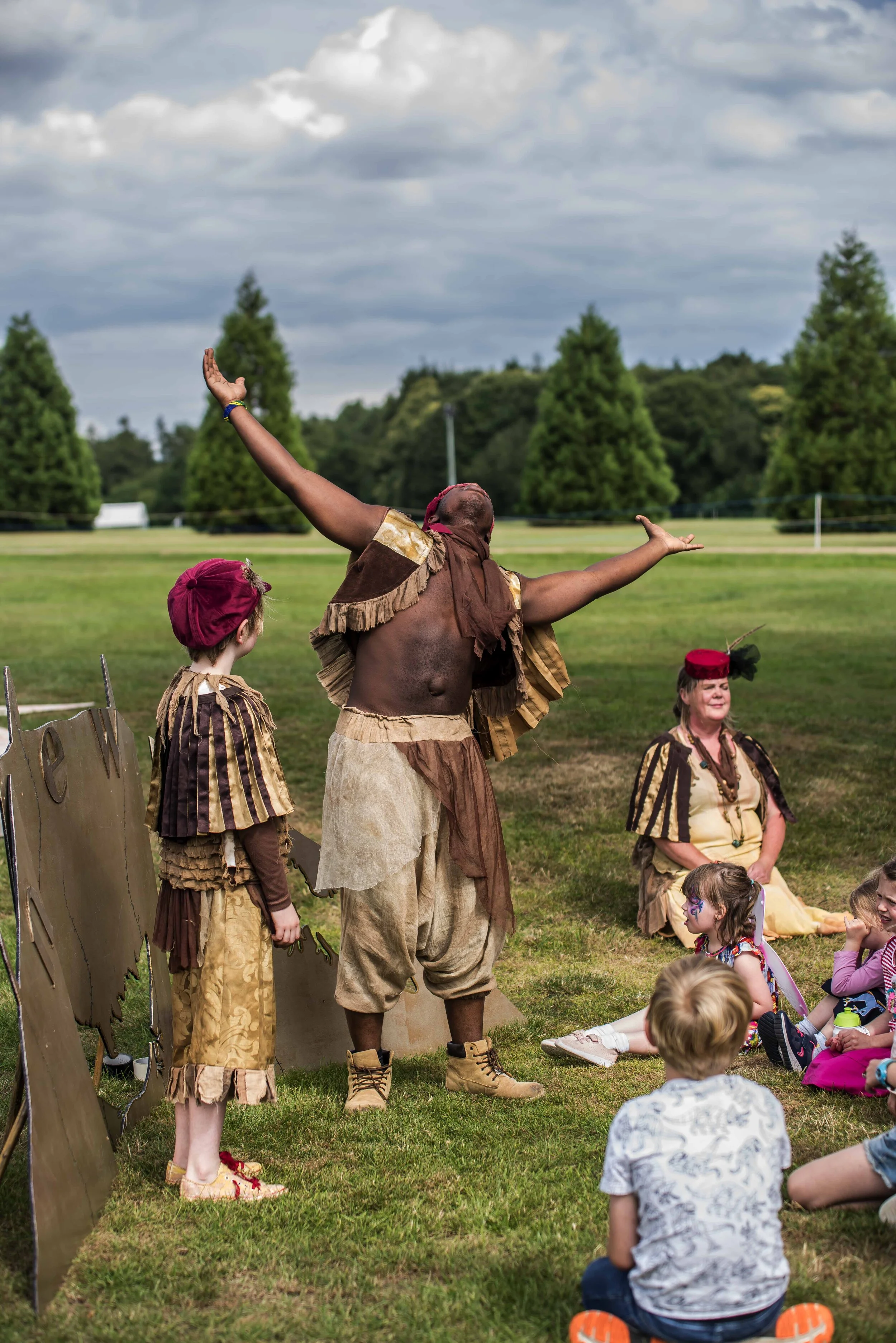 SFS Folk By The Oak58896.JPG