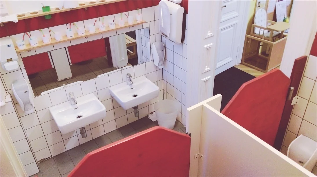 zaubervilla-aeg-toilette.jpg