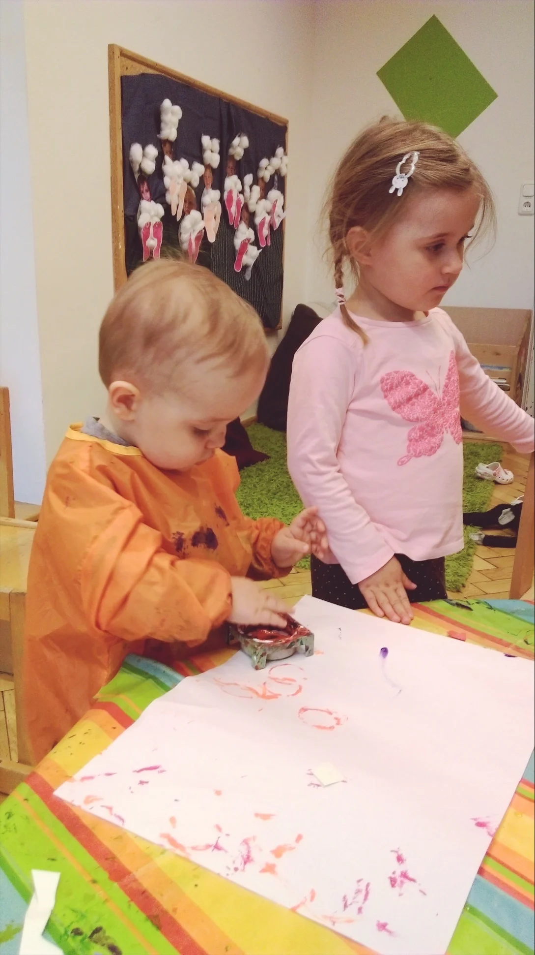 zaubervilla-kinderkrippe-malen.jpg