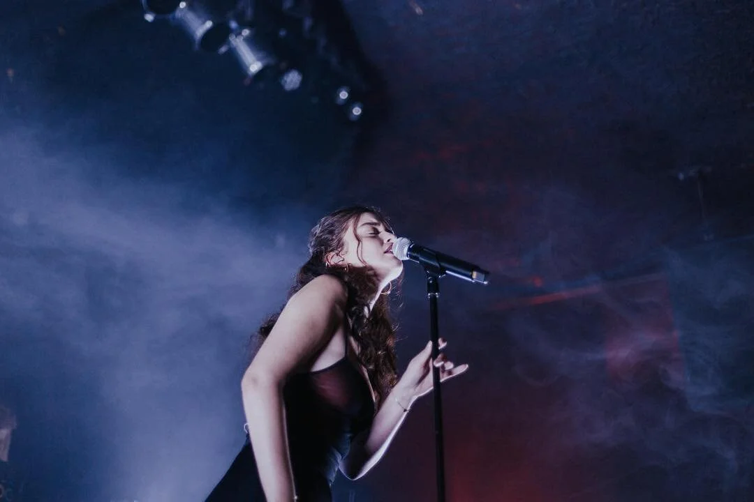 No Rain, No Flowers tour. The review is up now ✨ (link in the bio) 📸: @antoinefougere