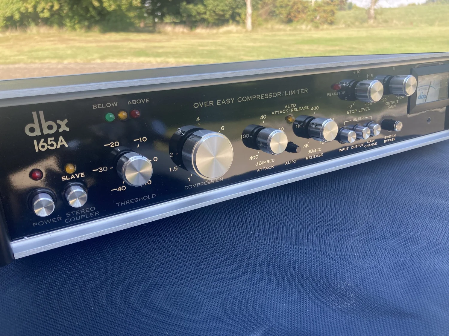 dbx 165A Over Easy Compressor / Limiter — Vintage Pro Audio
