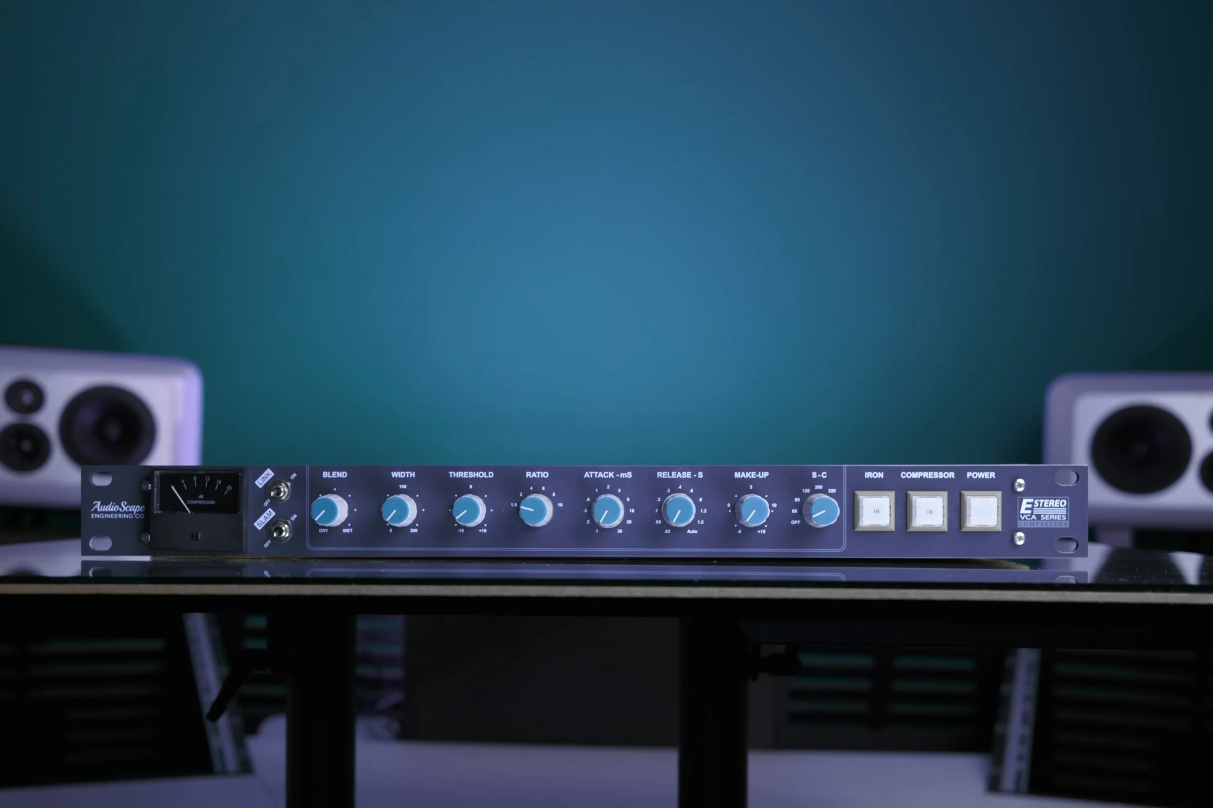Aページ E-SERIES DELUXE BUSS COMPRESSOR — Vintage Pro Audio