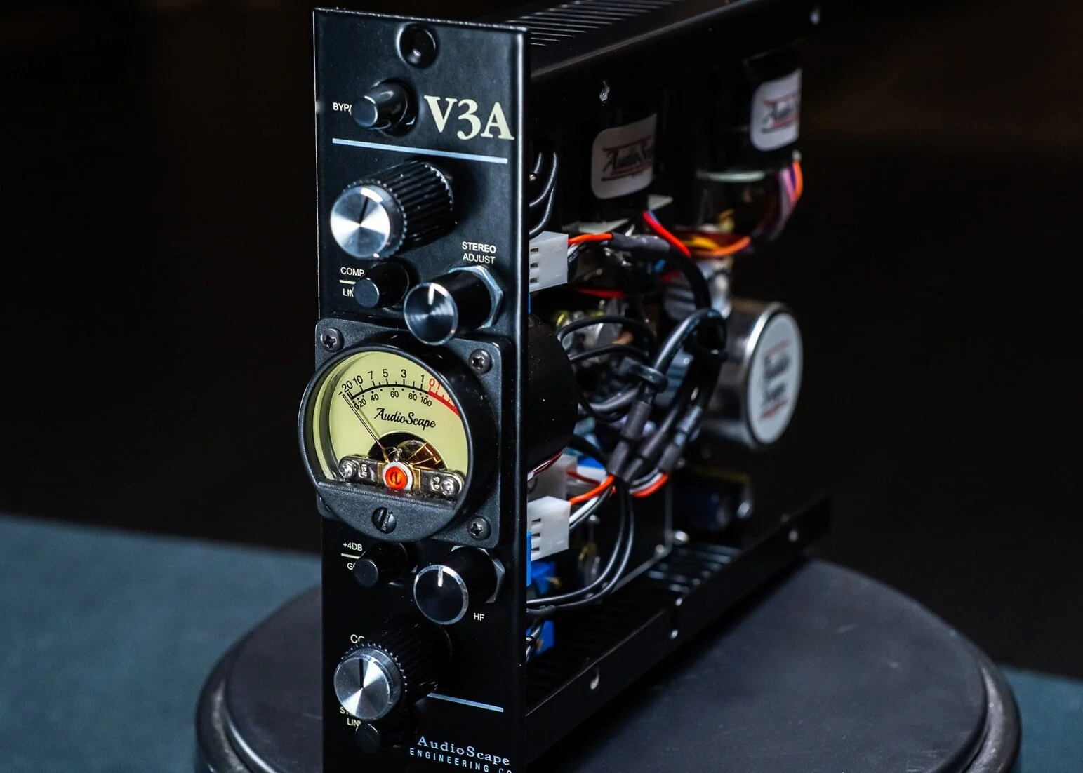 V3A-FE14.jpg