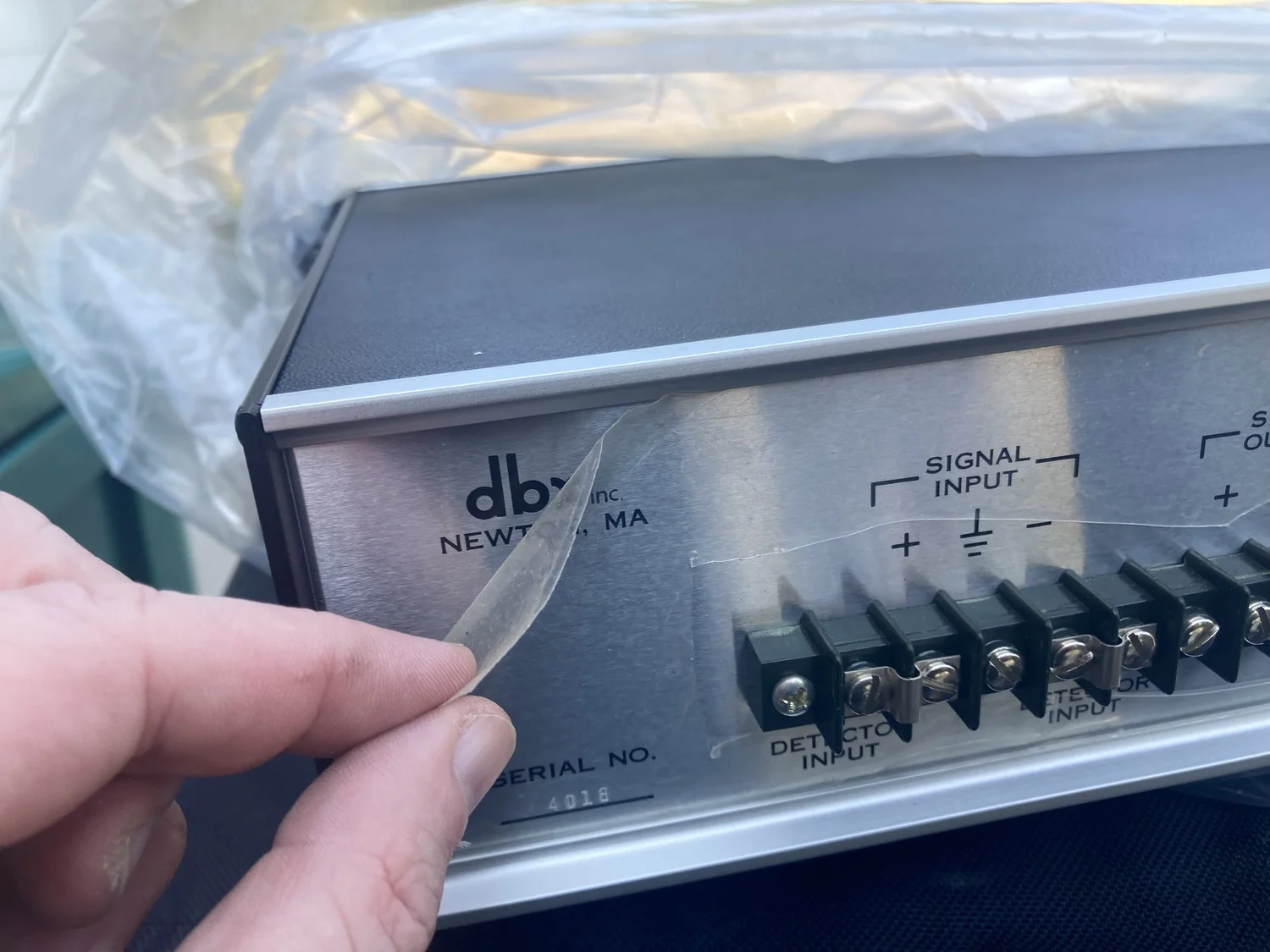 dbx 165A Over Easy Compressor / Limiter — Vintage Pro Audio