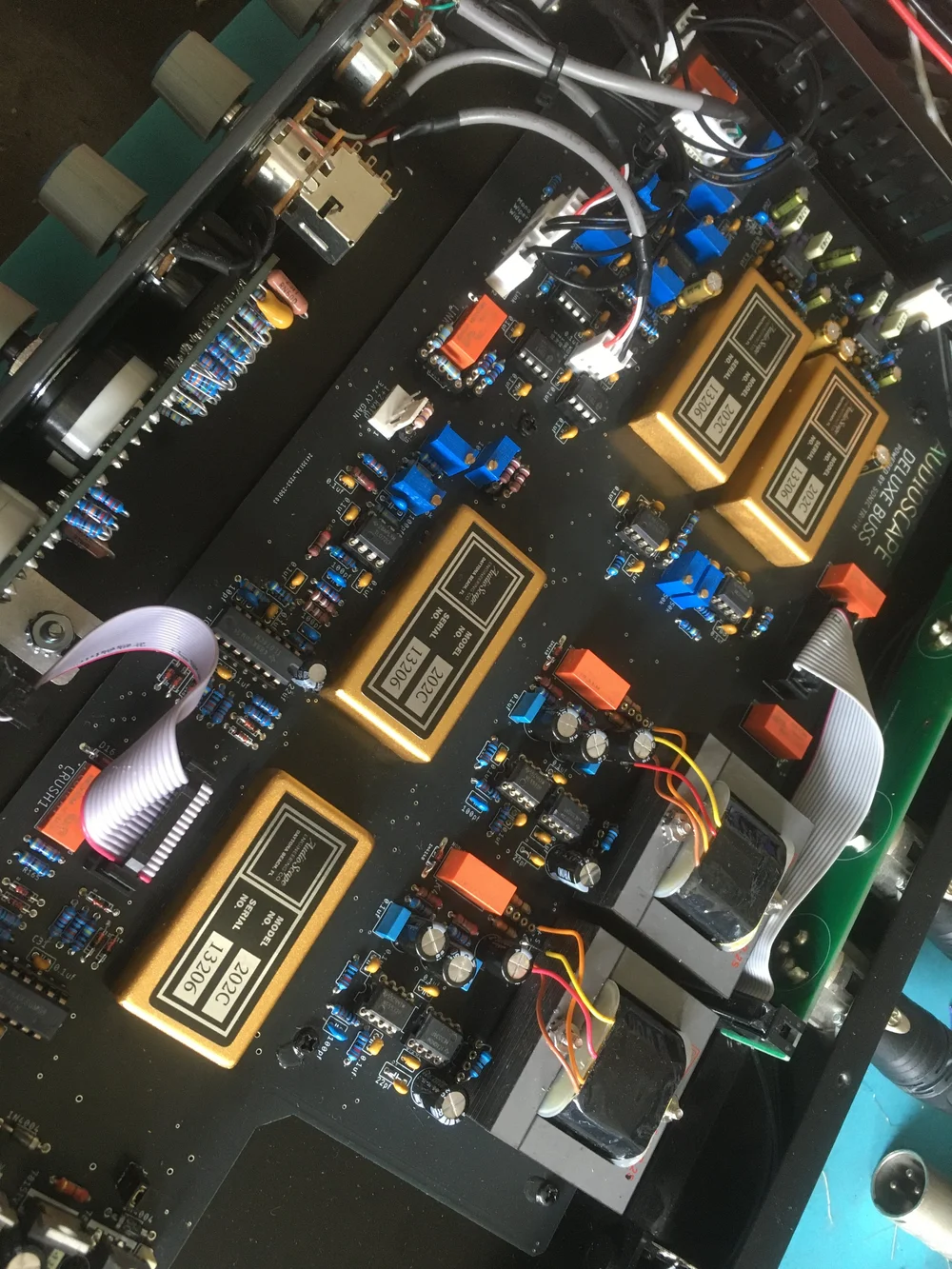 E-SERIES DELUXE BUSS COMPRESSOR — Vintage Pro Audio