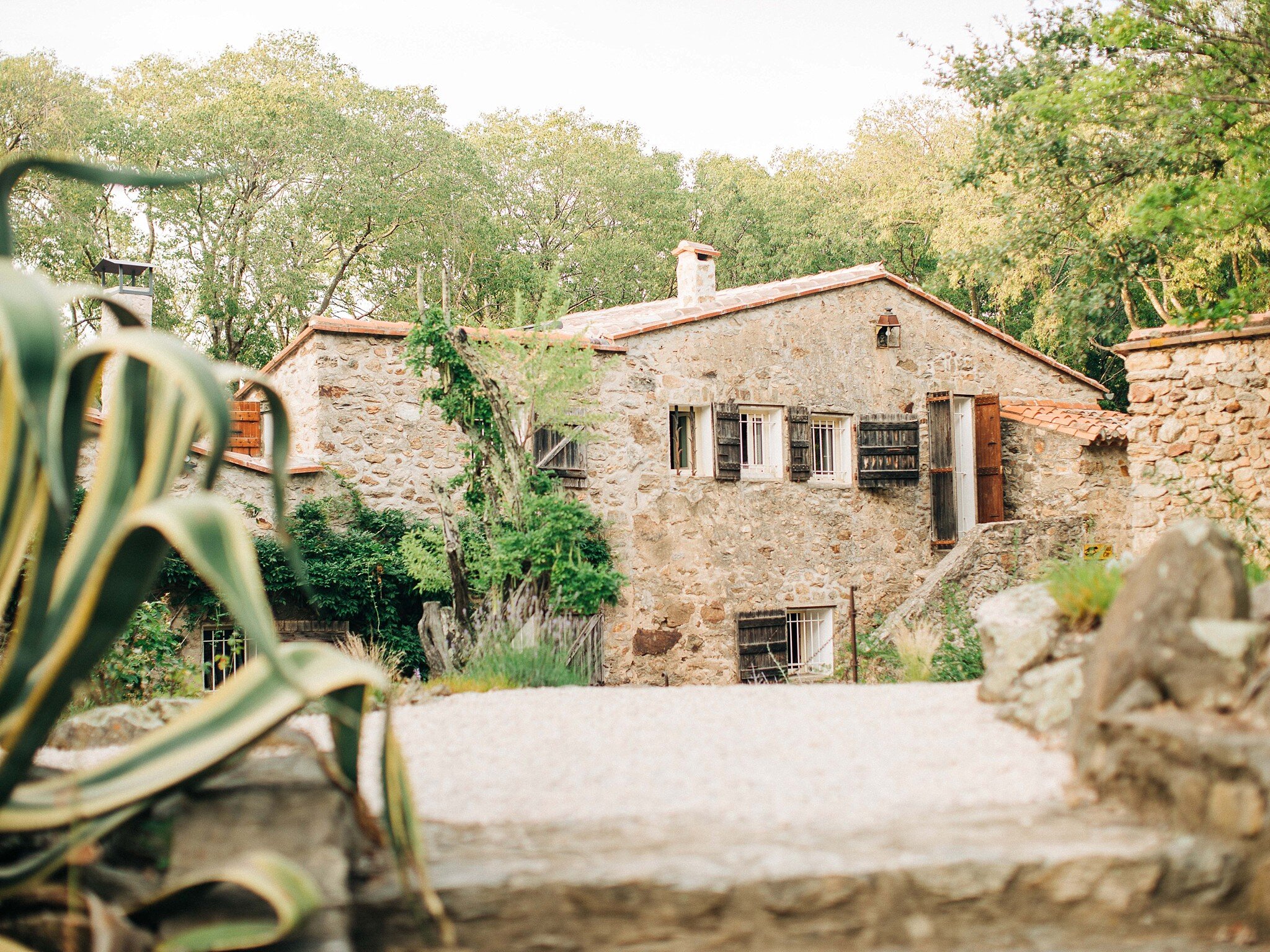 Mariage en petit comité dans la vallée heureuse - Photographe de mariage à Perpignan37.jpg