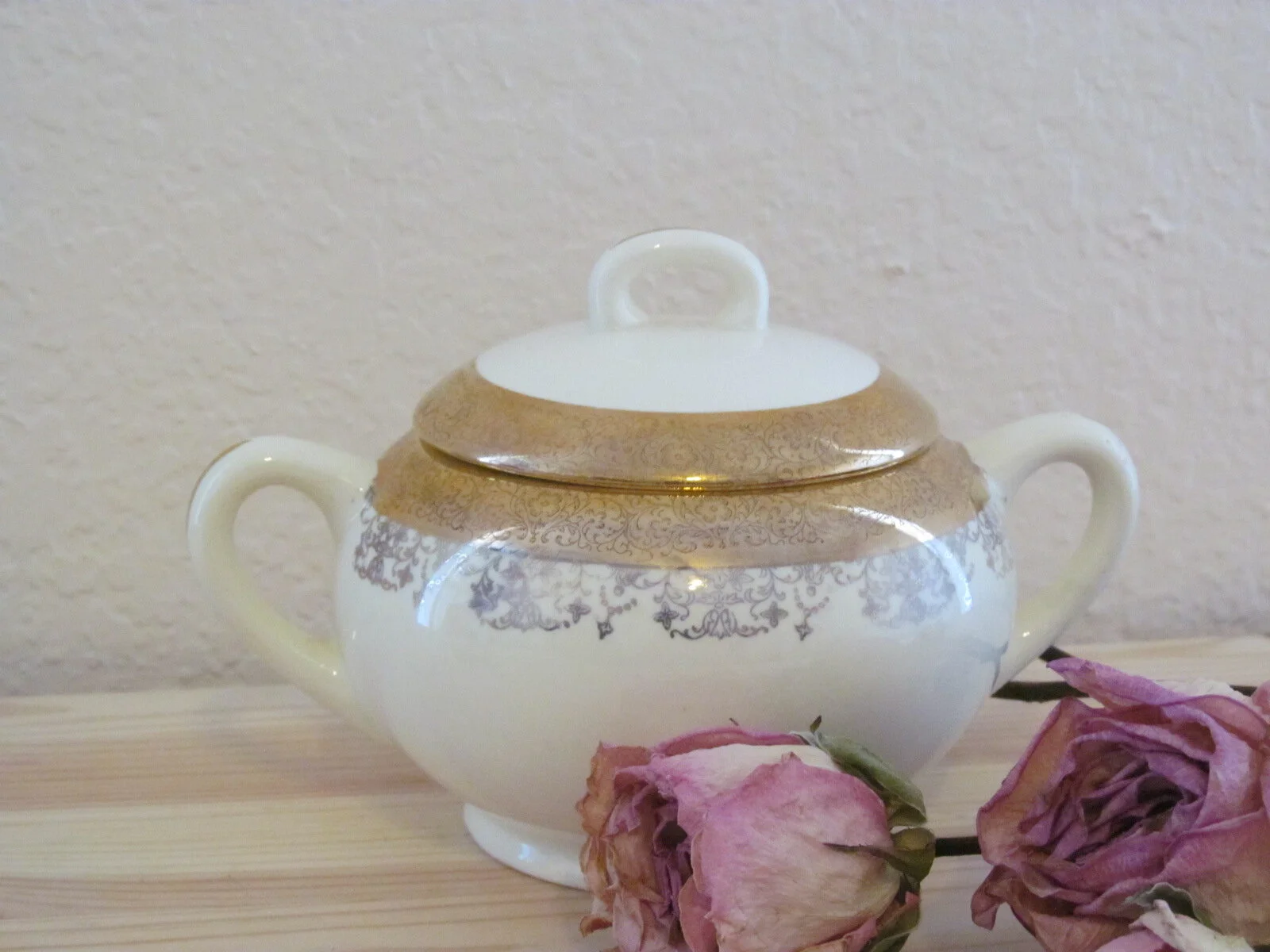 Object Gold English Sugar Bowl 2.JPG