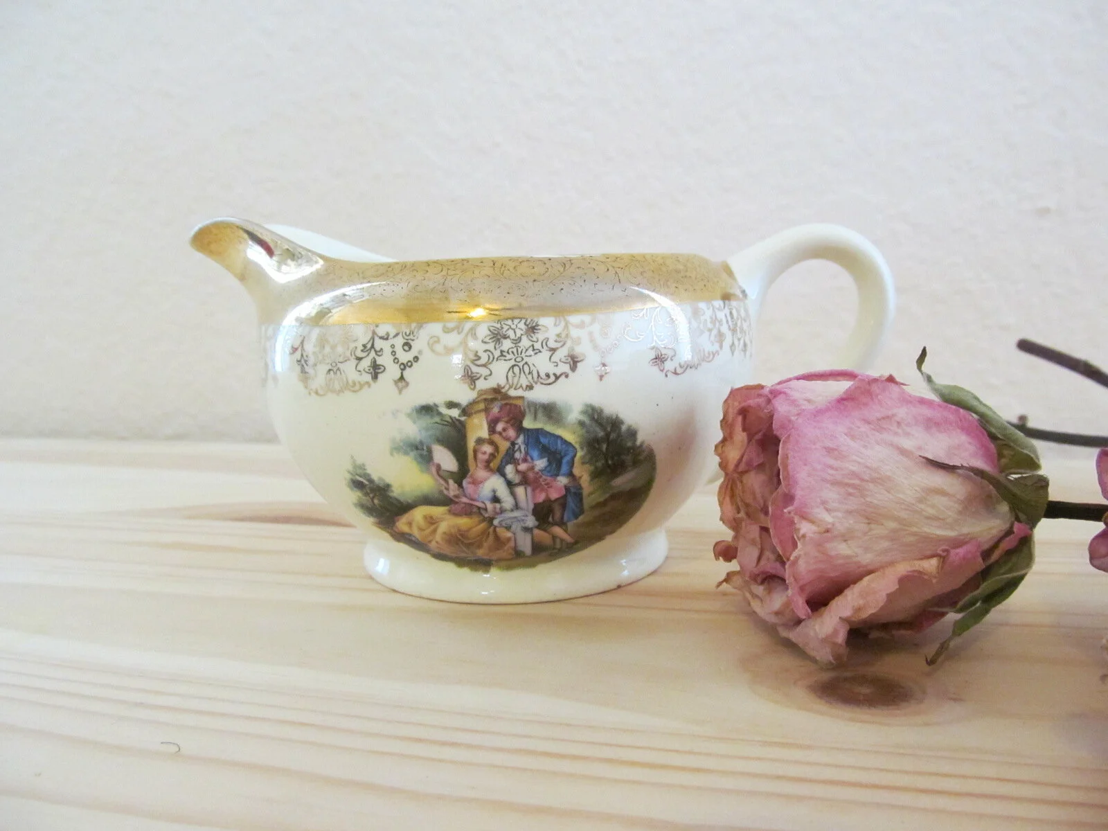 Object Gold English Creamer Pot 2.JPG