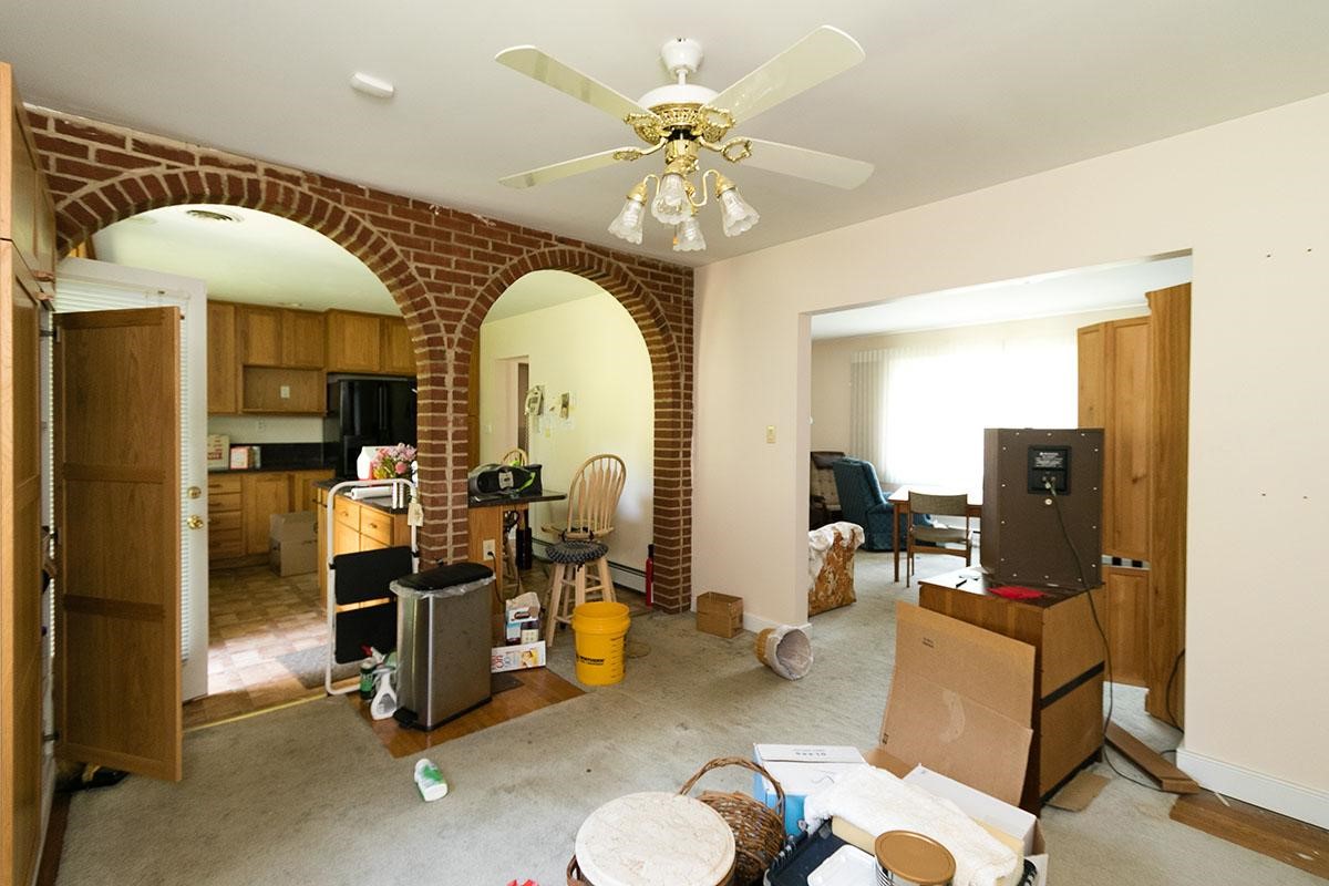 dining room before.jpg