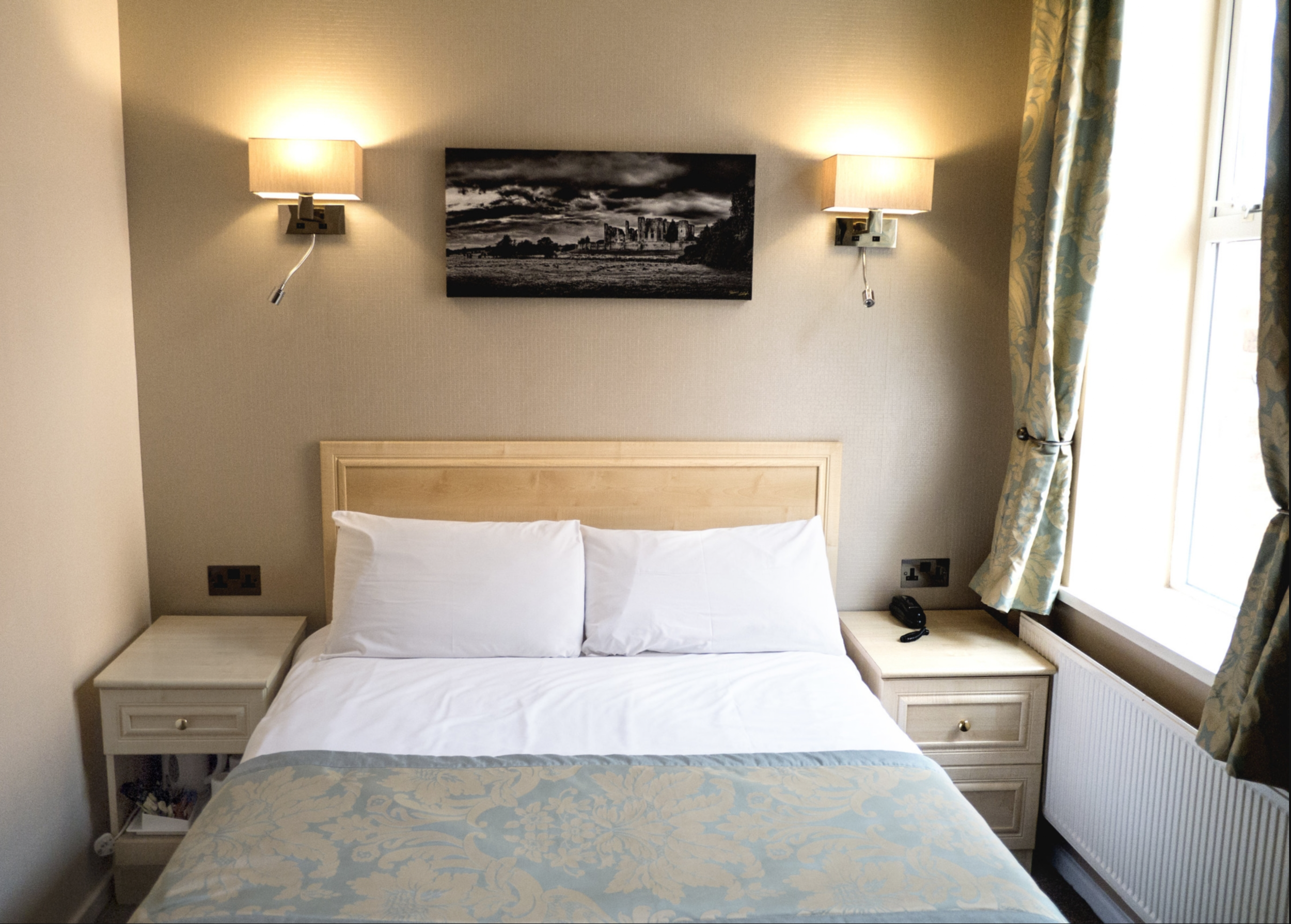 Double Room Victoria Park Lodge Leamington Spa