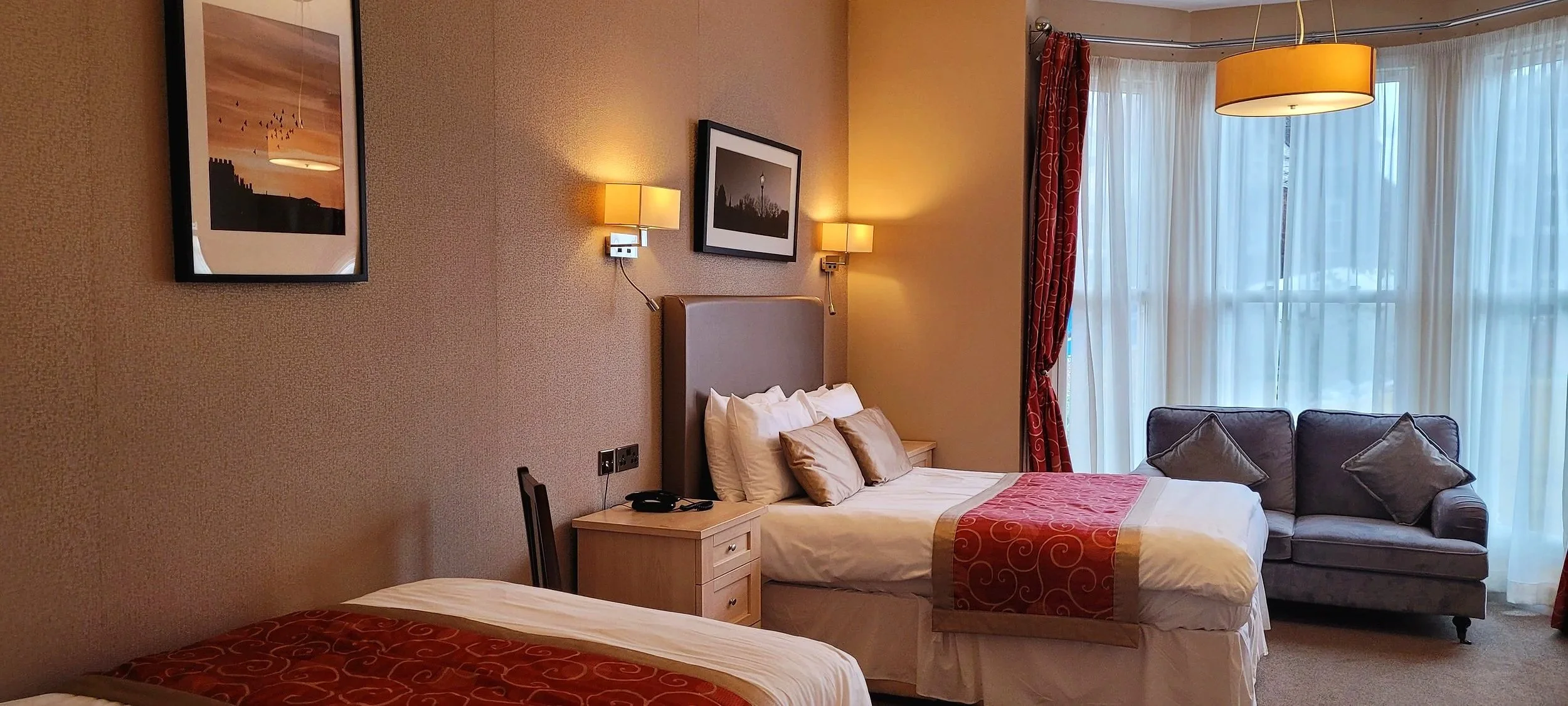 Family room with 2 beds, Victoria Park Lodge, Leamington Spa