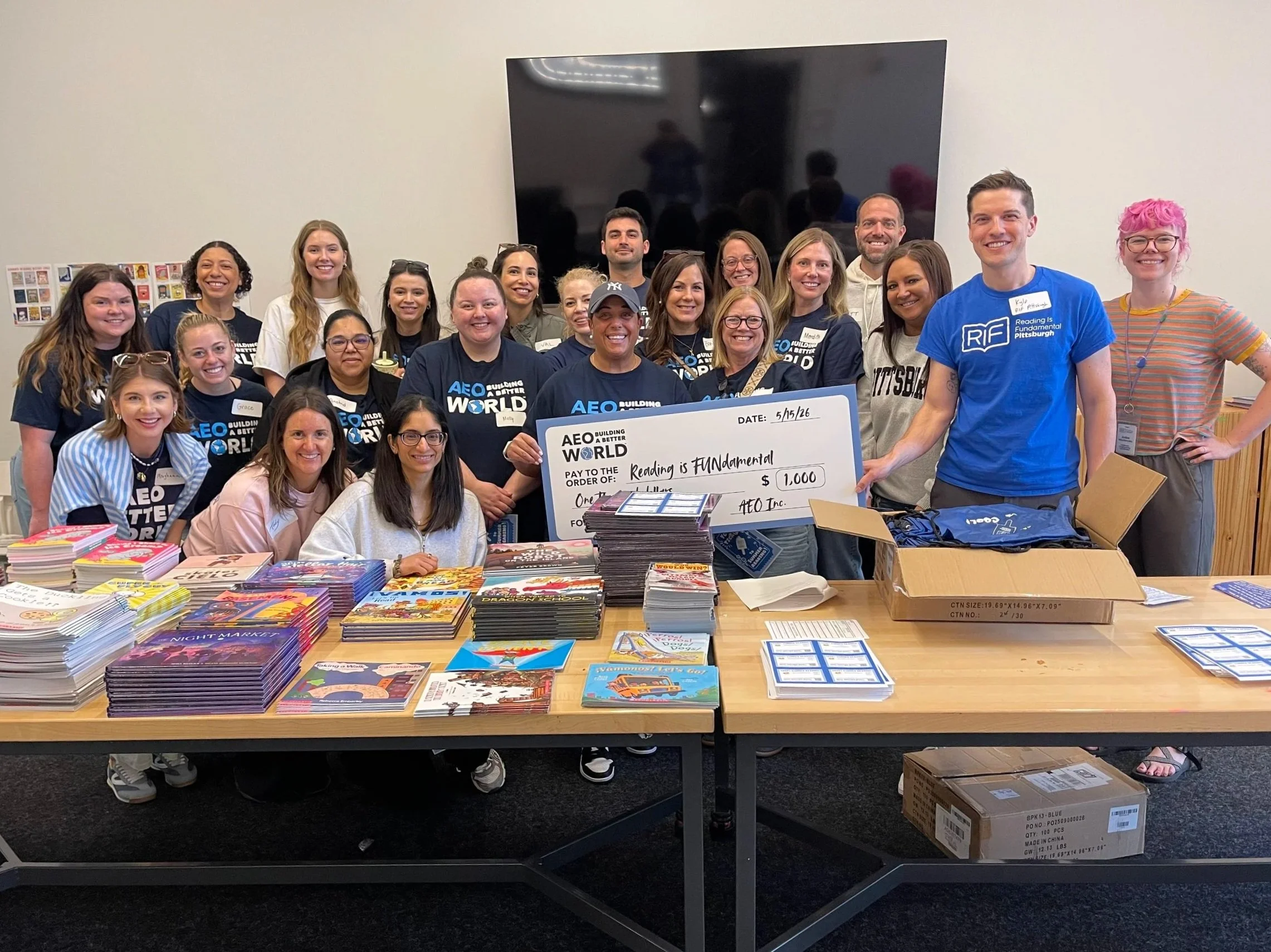 American Eagle Outfitters Volunteer with RIF Pittsburgh during Day of Giving