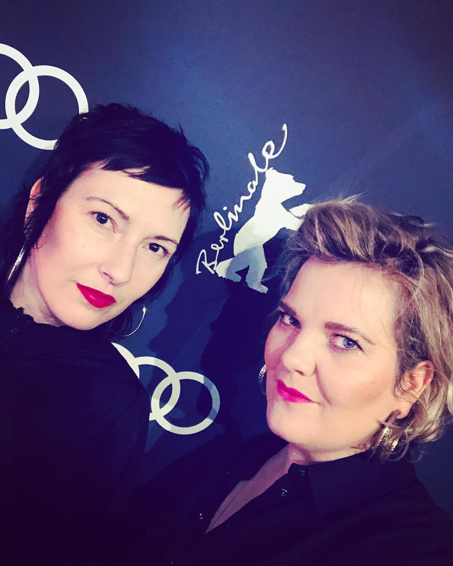 Berlinale Lounge 2020
YAY! an eventful week is done ... a wonderful SUNDAY💫 for everyone❣️ cheers 🅱️&amp;🅱️ .
.
.
#berlinale #audi #djlove #dreamteam#berlinale2020