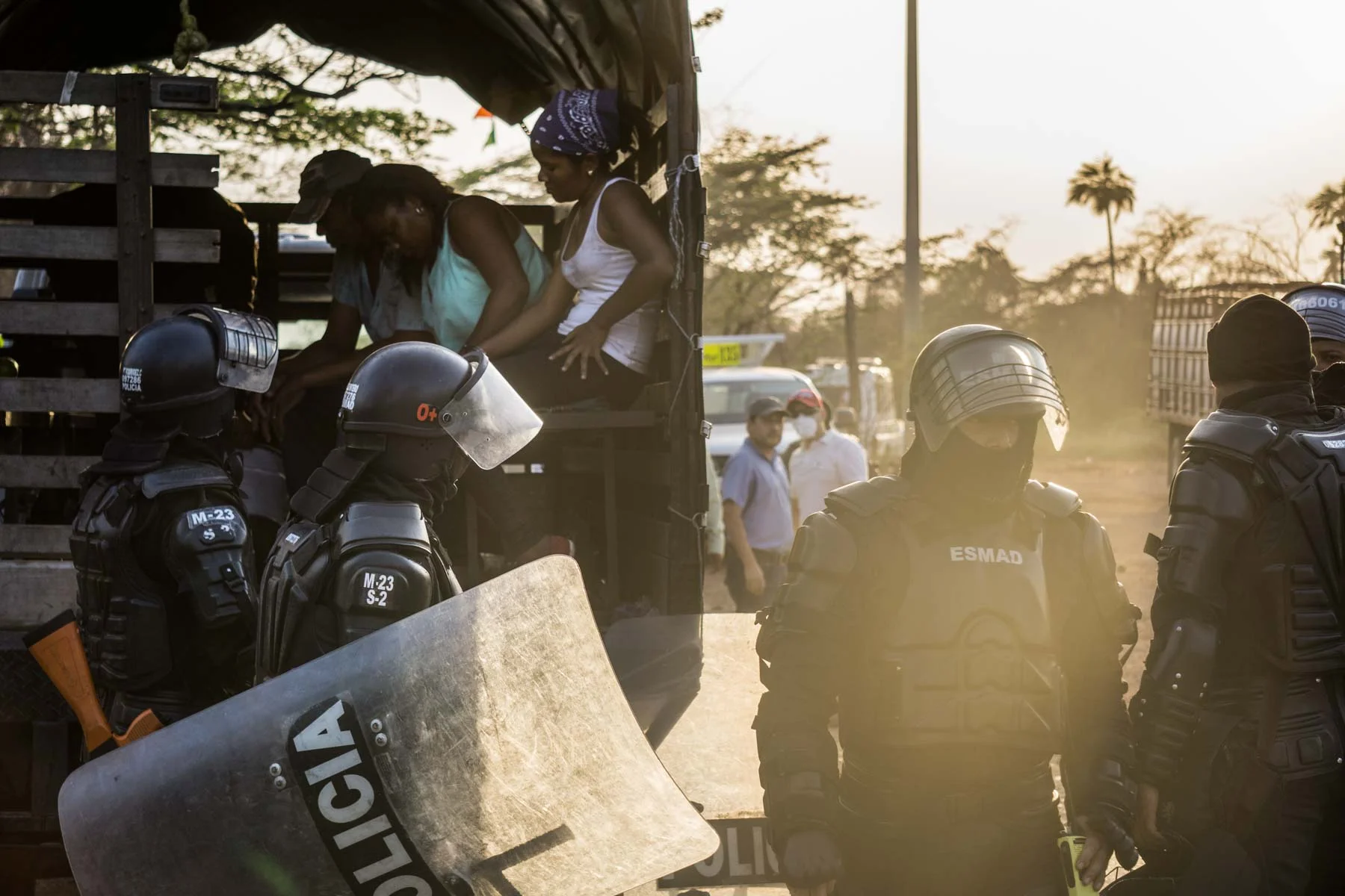 Four citizens of Roche are detained during the eviction of Roche.