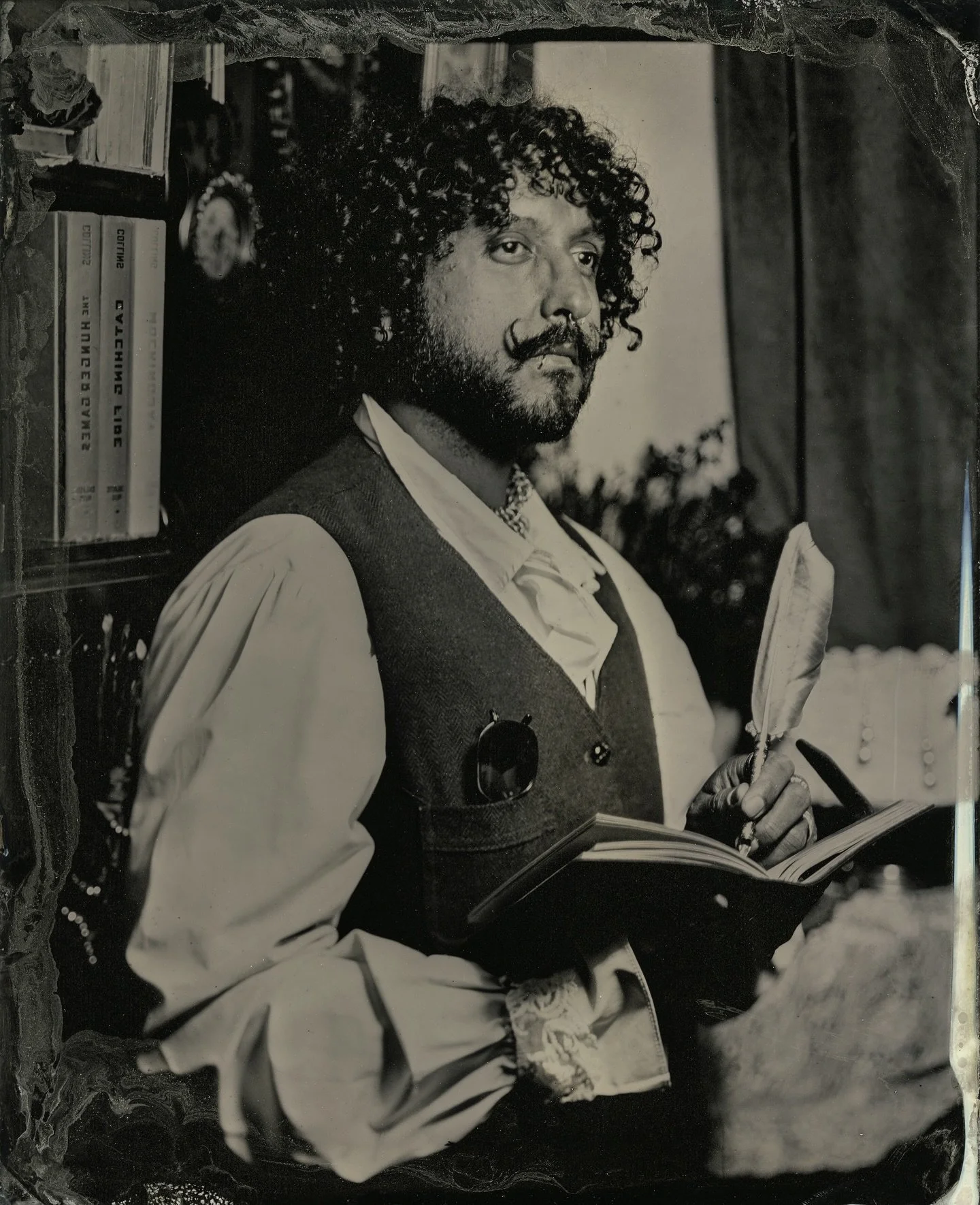 Portrait of my friend @agmunoz619 the mastermind behind @panoramastudios619 Shot in the beautiful Victorian set he and @stella_wasadiver created.