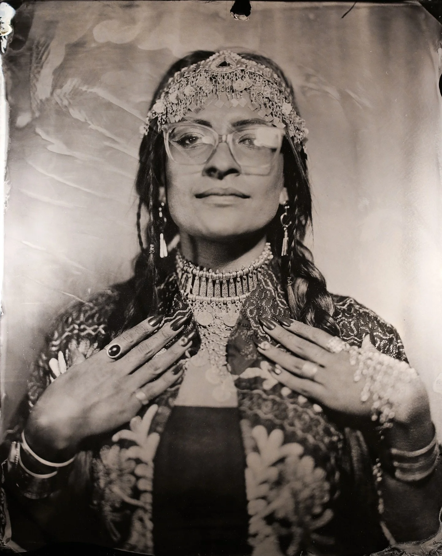 One of my favorite portraits from the Graveyard Boogie at @jacumbahotspringshotel 

Glasses always risk reflecting the studio lights in a tintype, and that happened here, but the portrait still stands strong. The reflection doesn&rsquo;t ruin it, it 